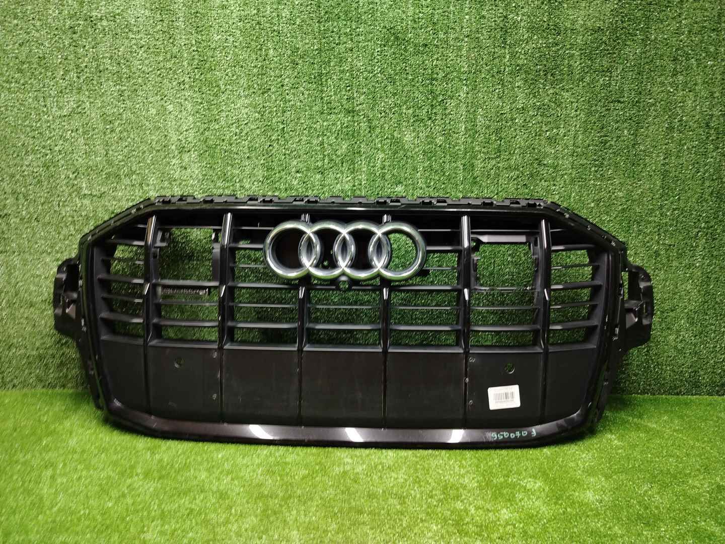 Решетка радиатора Audi Q7 2 (2019-2024)