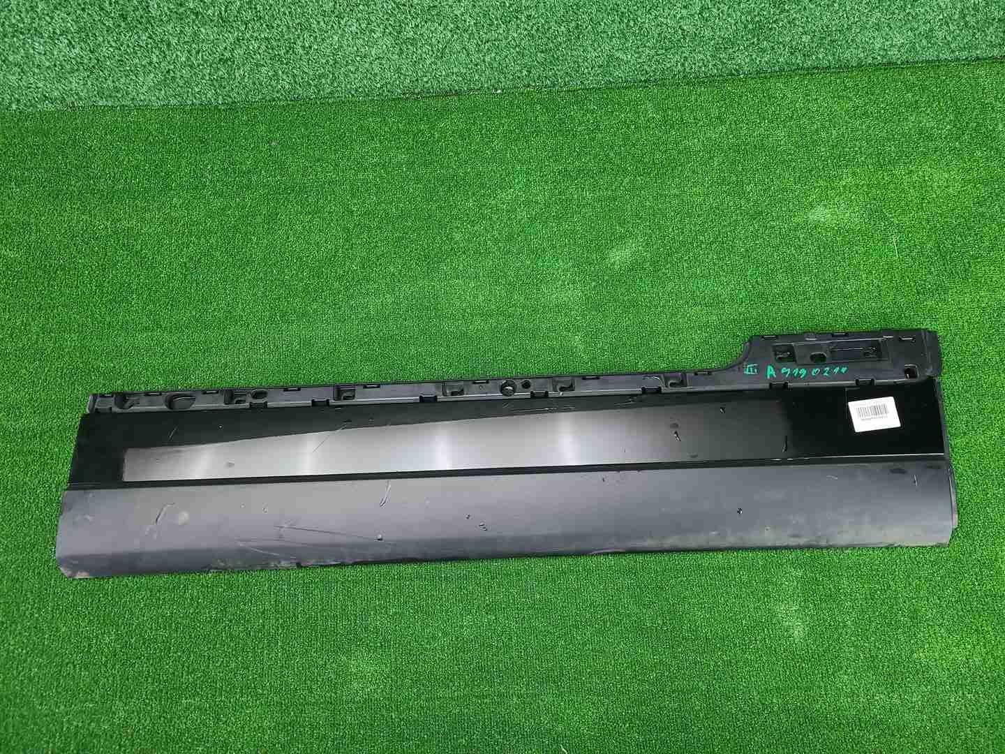 Накладка двери правая Range Rover Vogue 4 (12-22)