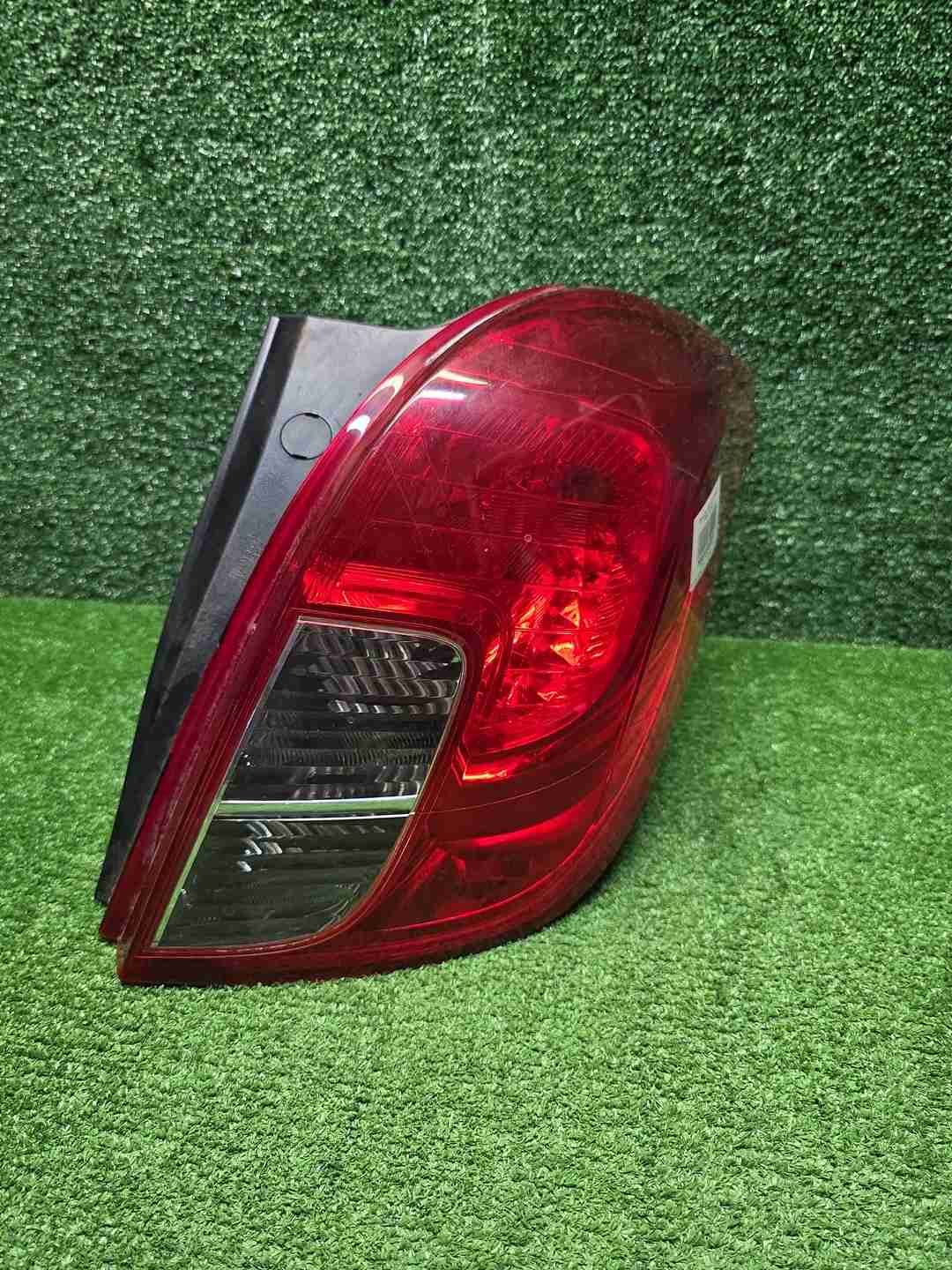 Фонарь правый Opel Mokka (2012-2016)