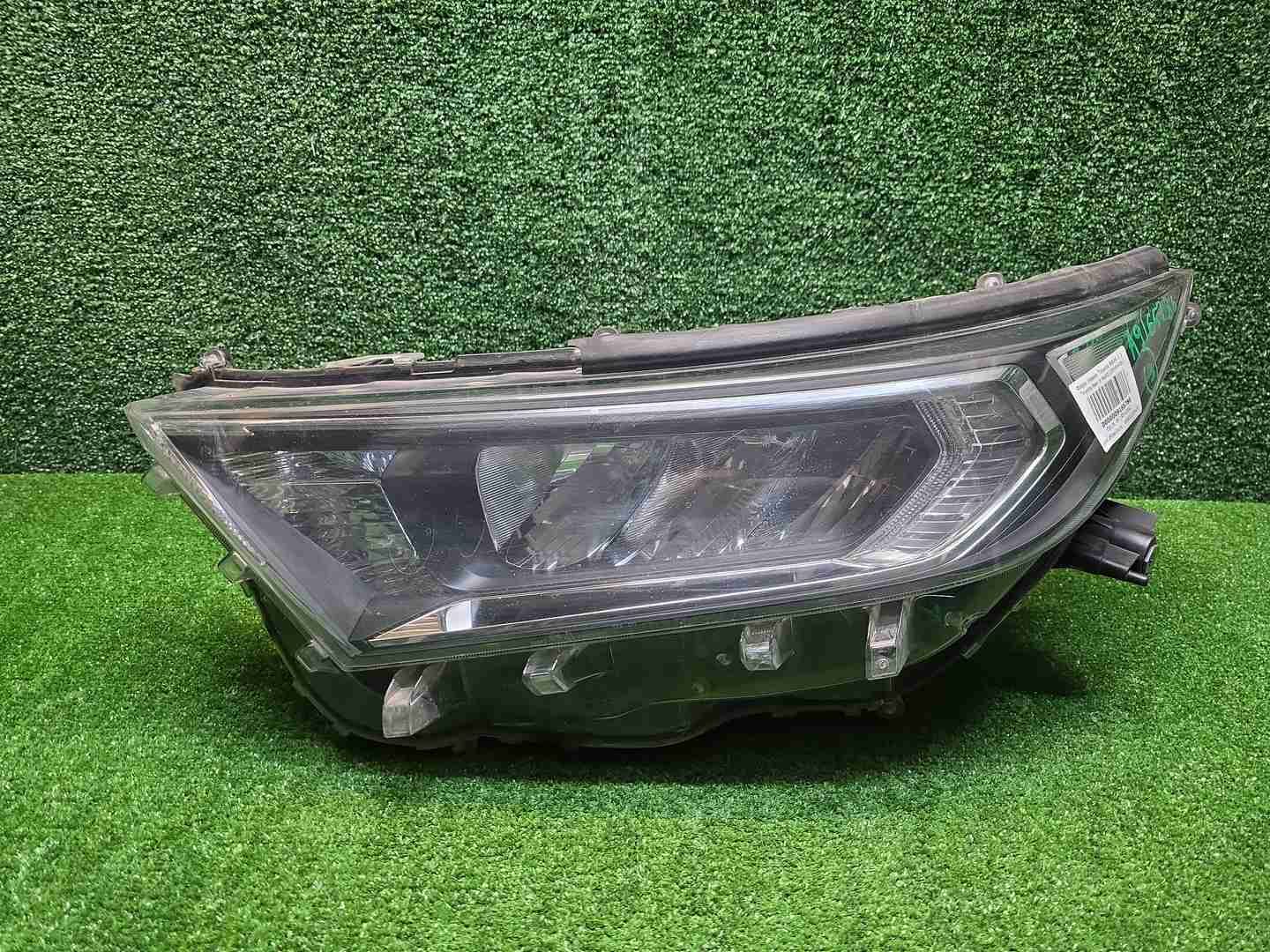 Фара левая Toyota RAV4 5 XA50 (2018-н.в.) LED