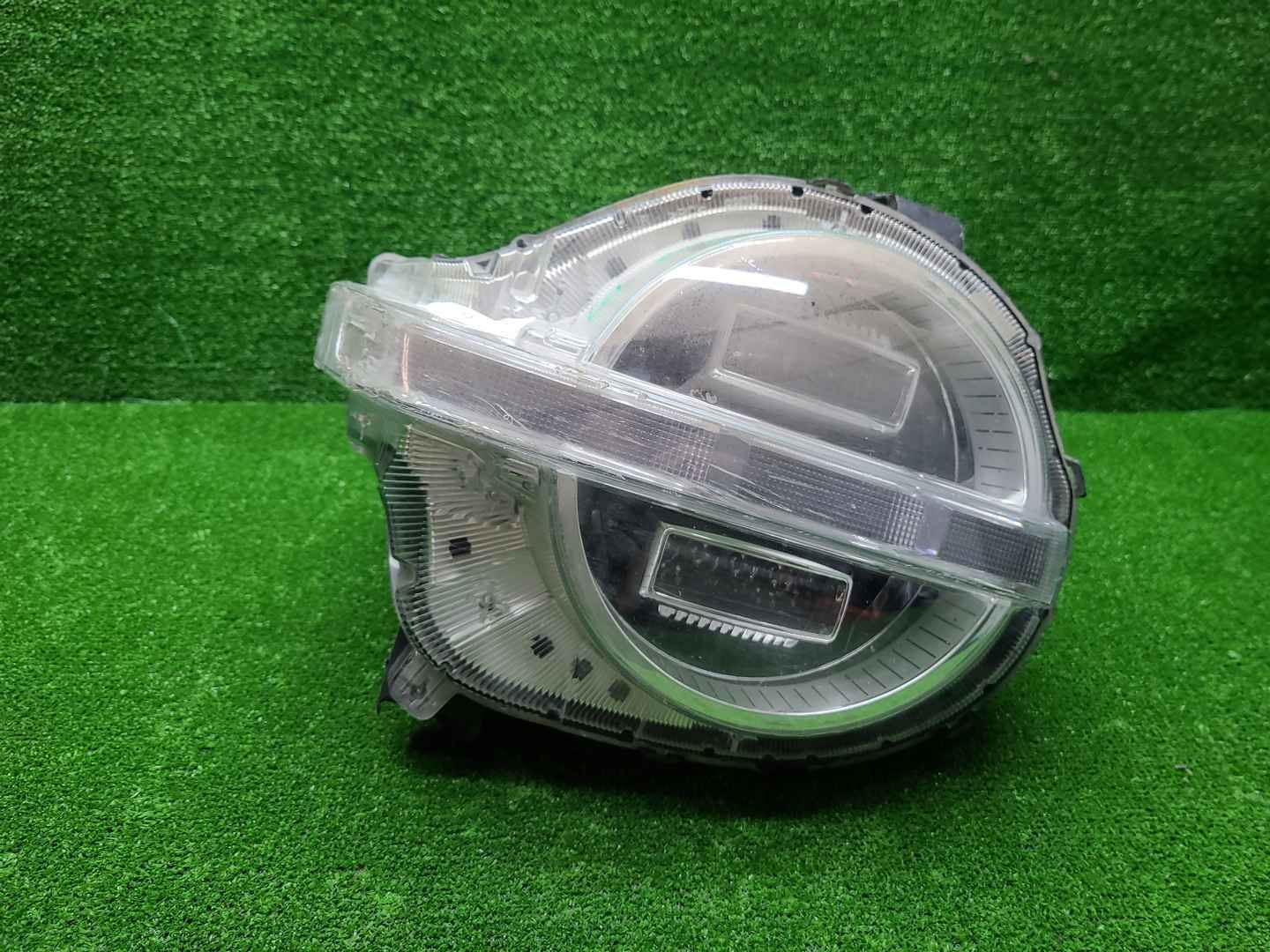 Фара правая Tank 300 (2021-н.в.) LED