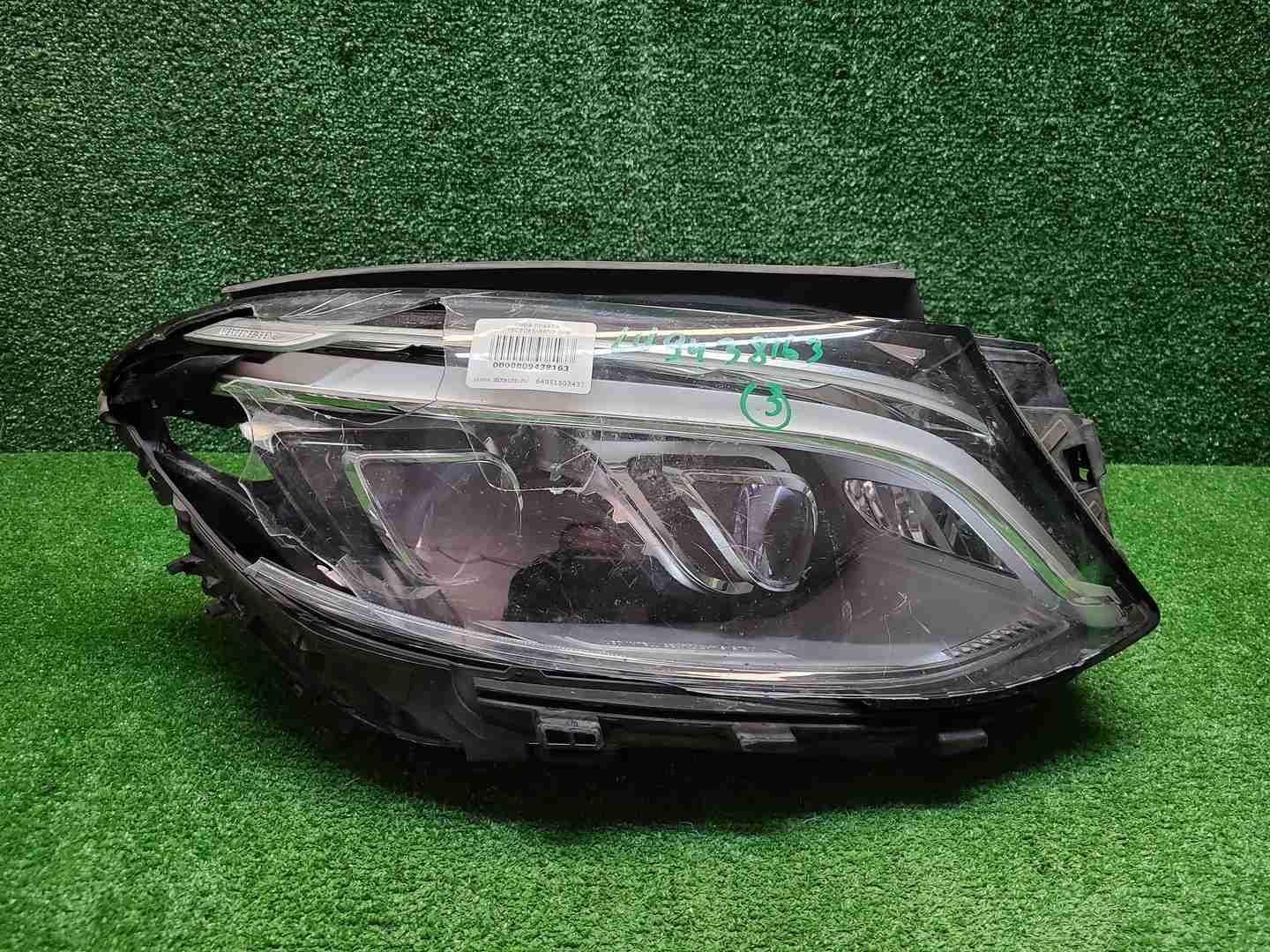 Битая Фара правая Mercedes GLE W166 (15-18) LED
