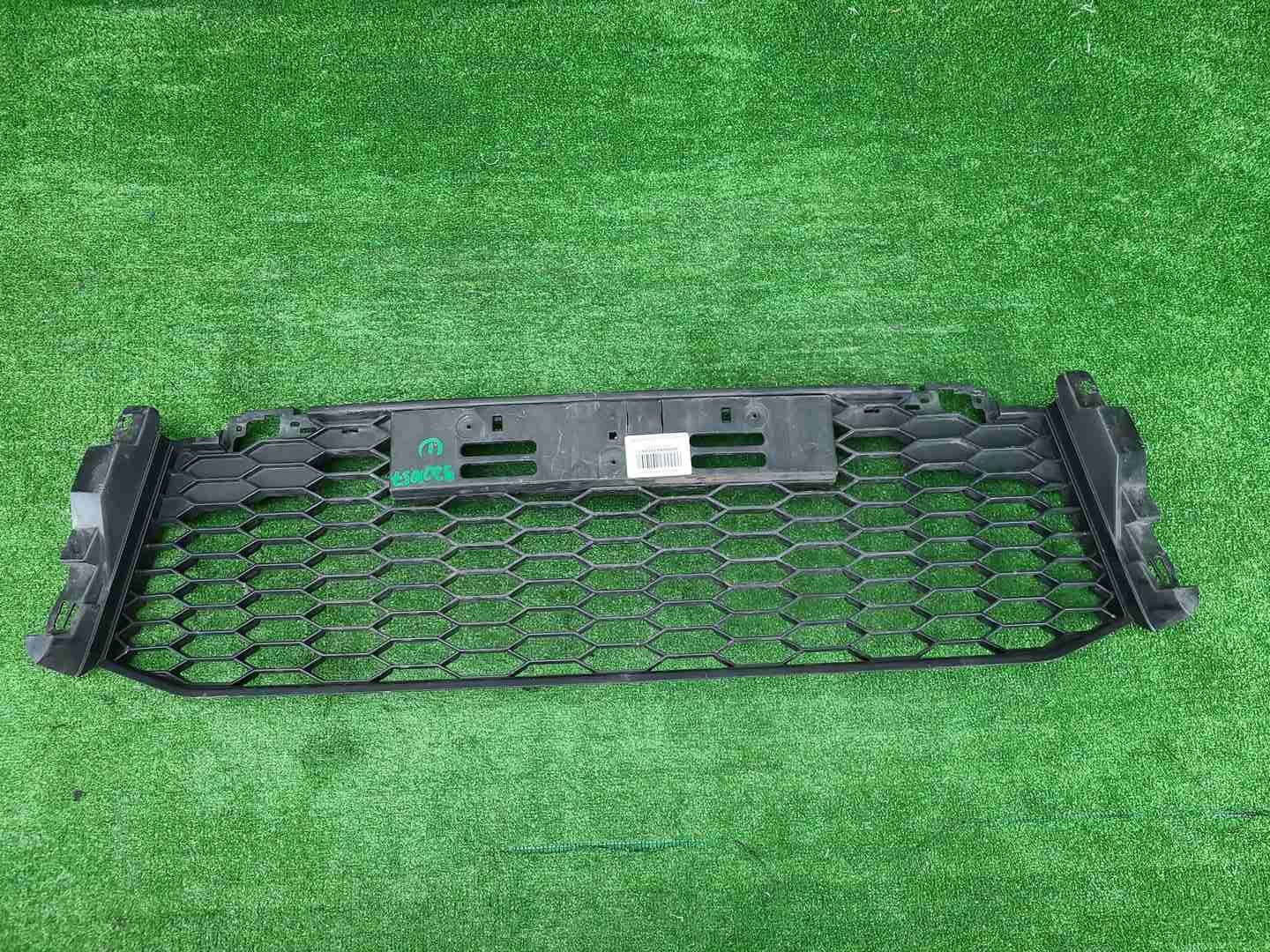 Решетка бампера Mitsubishi Pajero Sport 3 (19-нв)