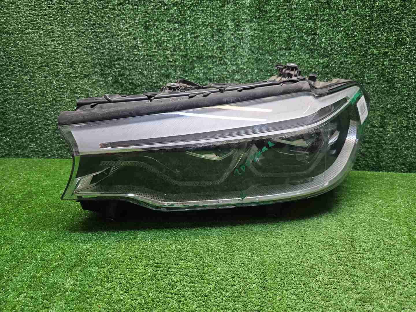 Фара левая BMW 5er G30 (2017-2020) Adaptive LED