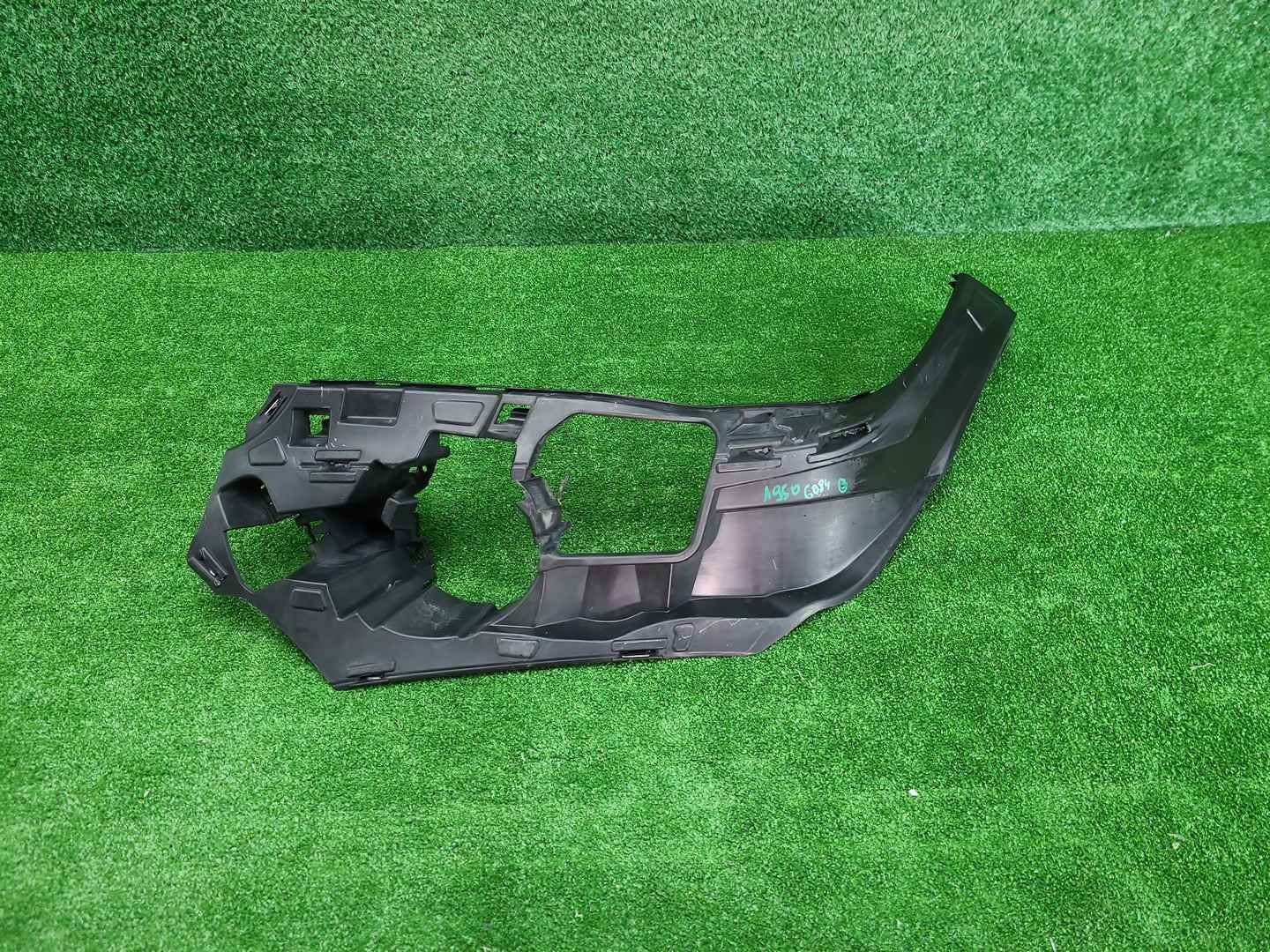 Кронштейн бампера левый BMW X6 F16 (14-20) M-paket