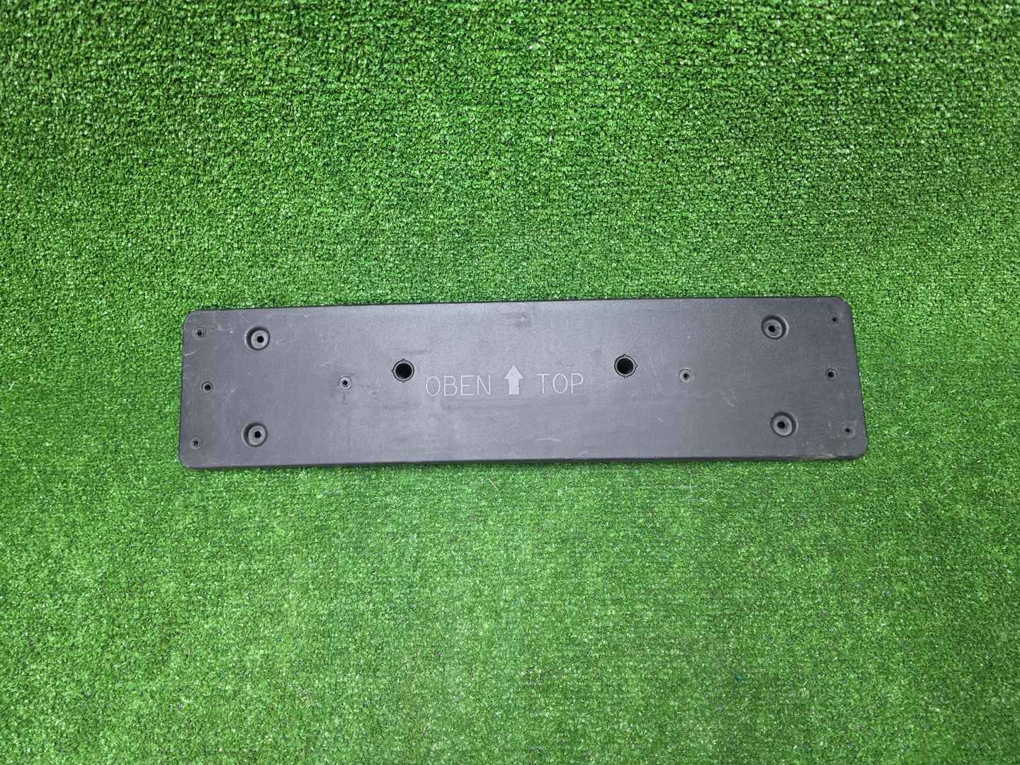 Площадка номера BMW XM G09 (2022-н.в.)