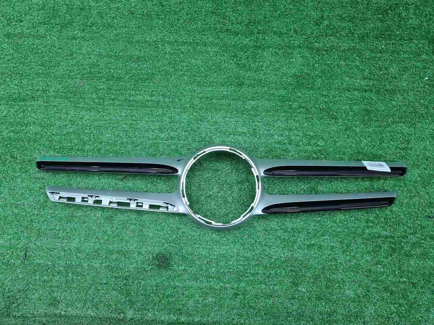 Накладка решетки радиатора Mercedes E W213 (16-21)
