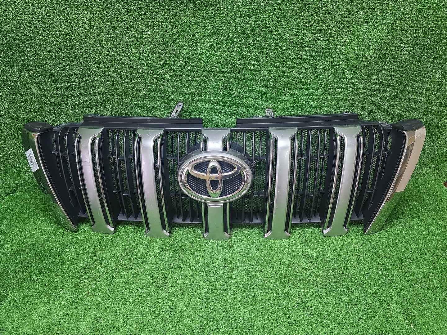 Решетка радиатора Toyota LC Prado 150 (2013-2017)