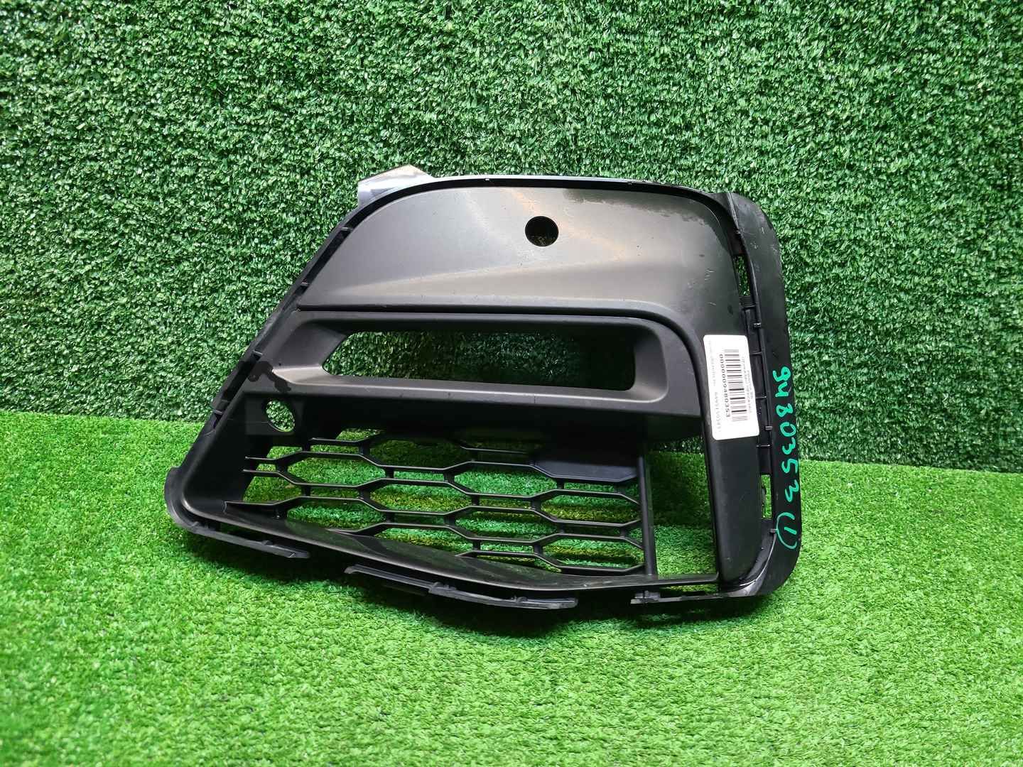 Решетка бампера левая BMW 3er G20 (18-22) M-paket