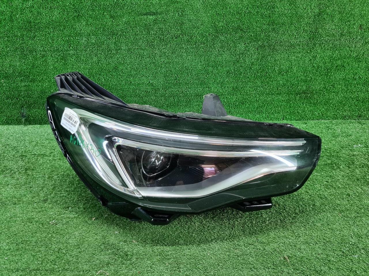 Фара правая Opel Grandland (2017-2021) LED
