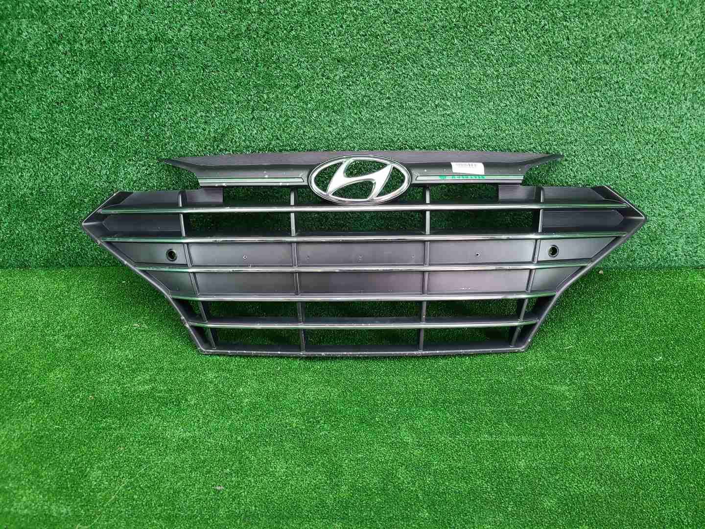 Решетка радиатора Hyundai Elantra 6 AD (2018-2020)