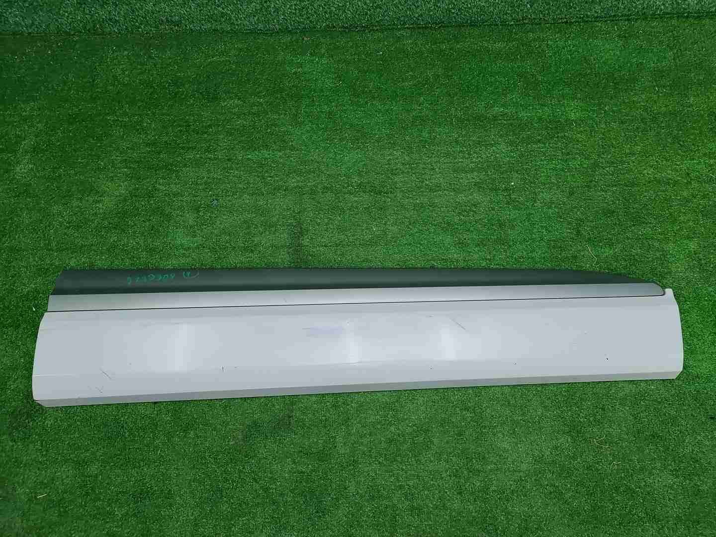 Накладка двери передняя правая Audi Q7 2 (15-24)