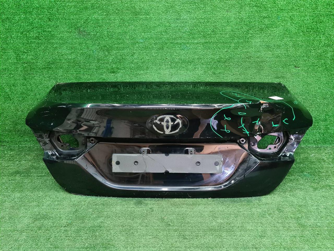 Крышка багажника Toyota Camry xv70 (2017-н.в.)