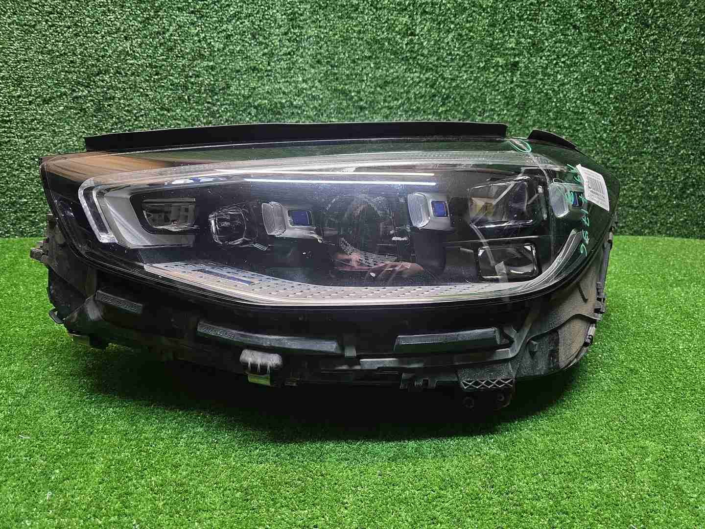 Фара левая Mercedes S W223 (20-25) Digital Light