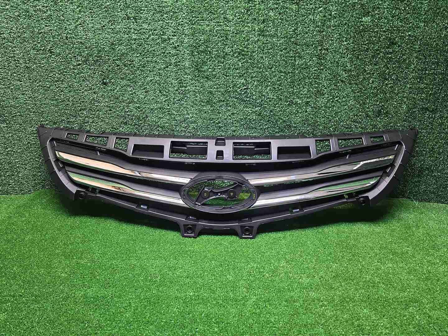 Решетка радиатора Hyundai Solaris 1 (2014-2017)