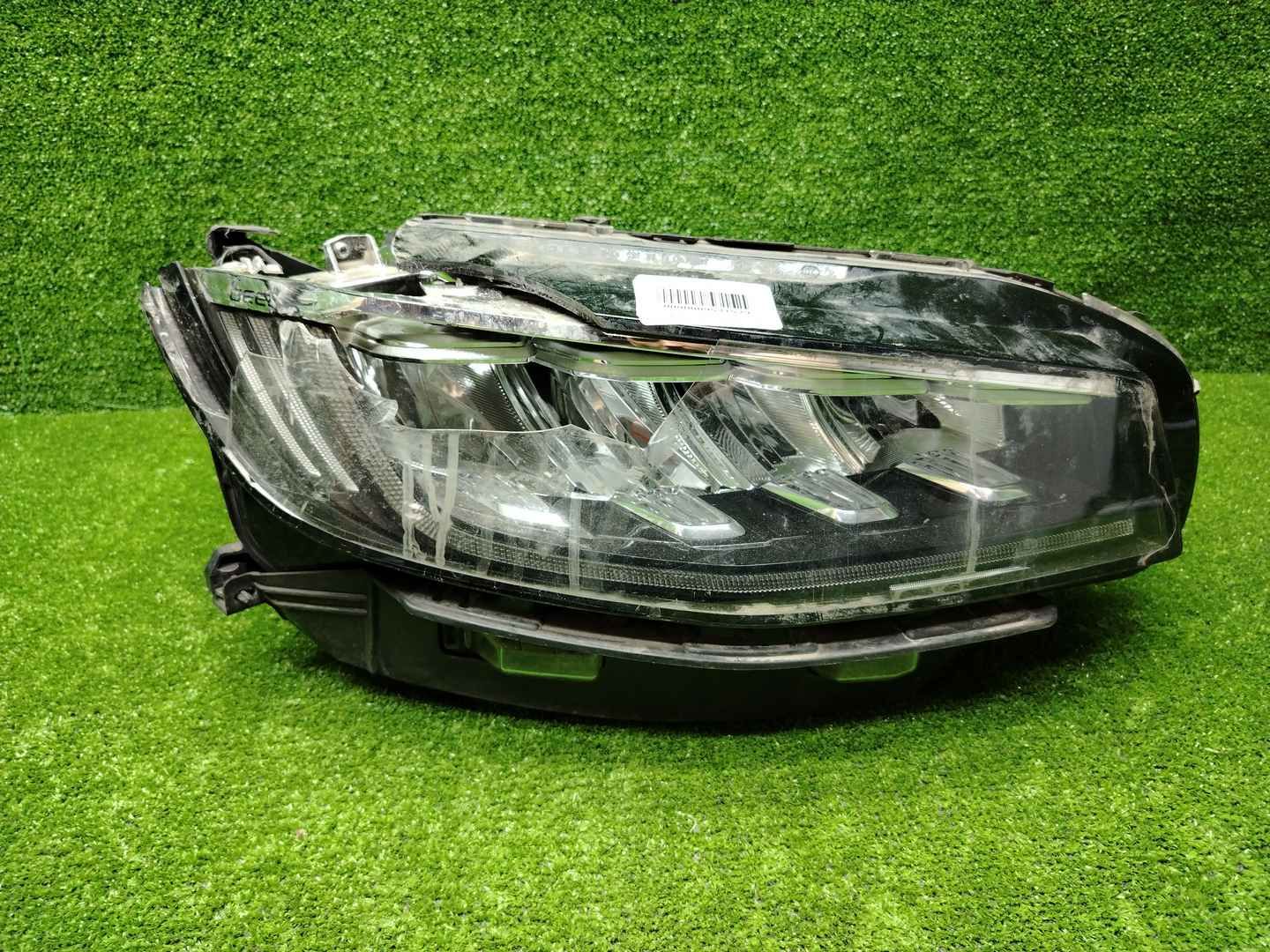 Битая Фара правая Geely Atlas Pro (2021-2025) LED
