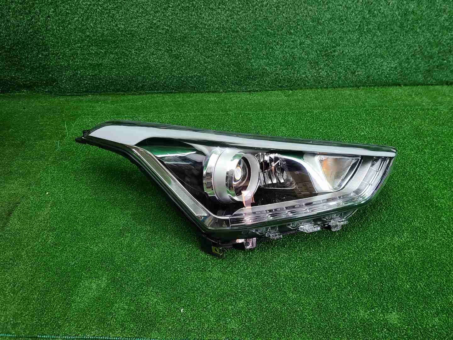Фара правая Hyundai Creta 1 (2016-2020) галоген