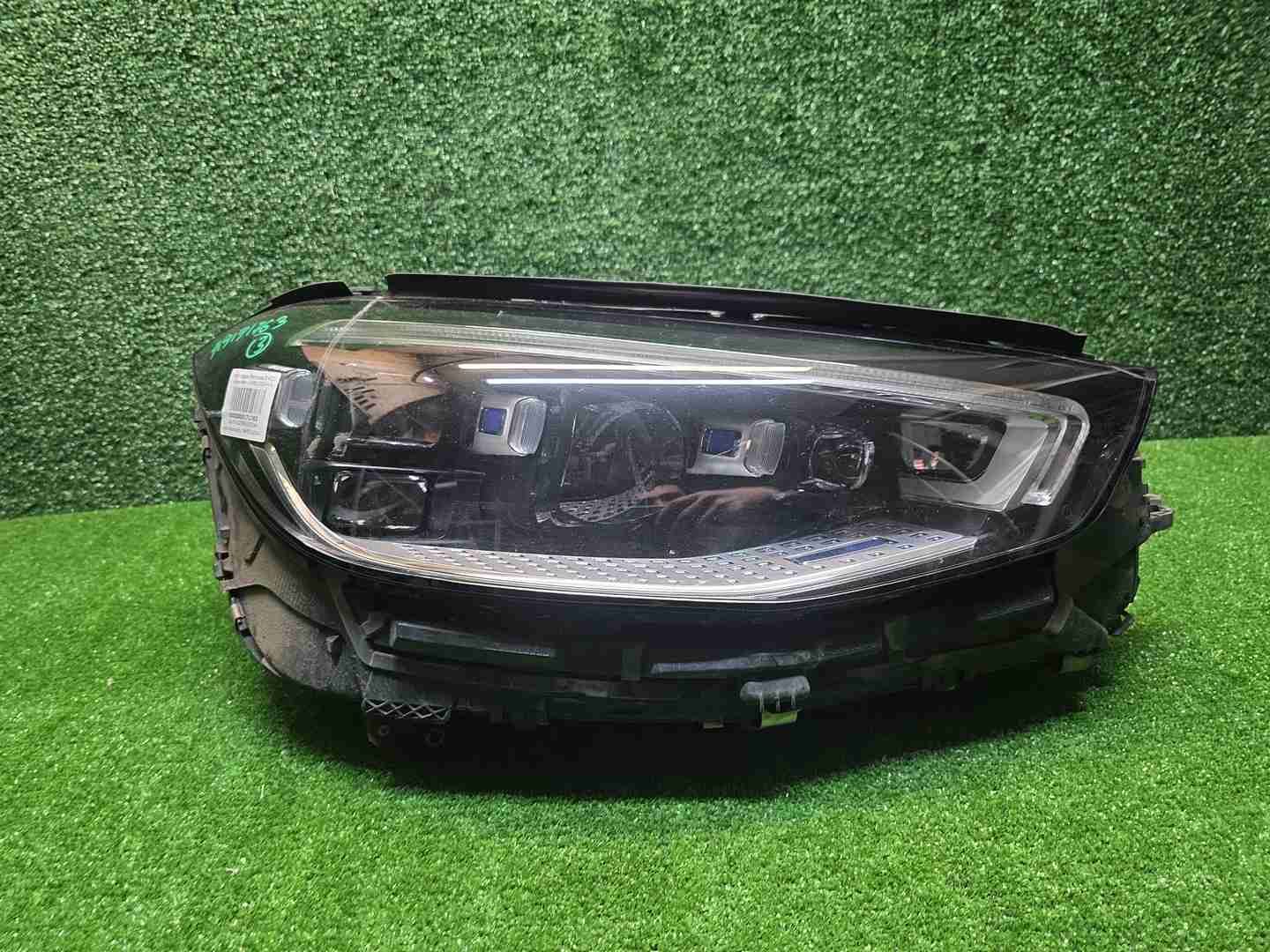 Фара правая Mercedes S W223 (20-нв) Digital Light