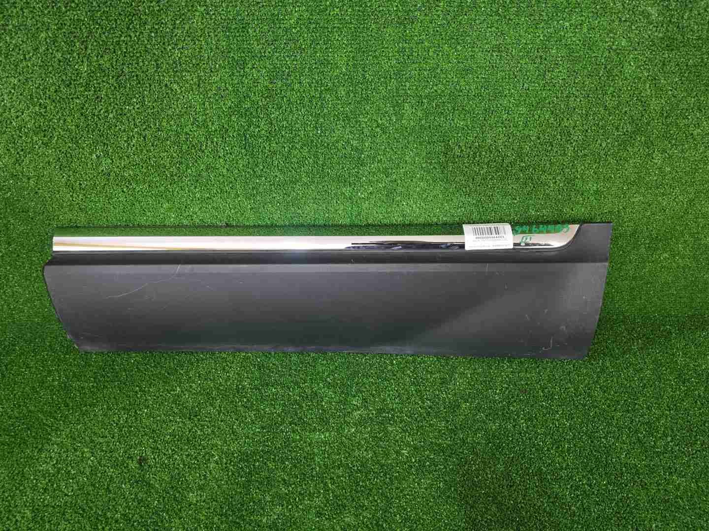 Накладка двери задняя левая Hongqi HS5 (2019-н.в.)