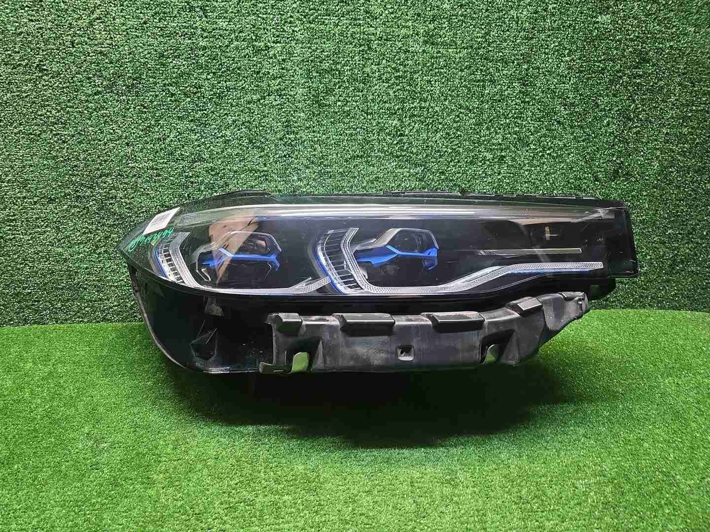 Фара правая BMW X7 G07 (2019-2022) Laser Light