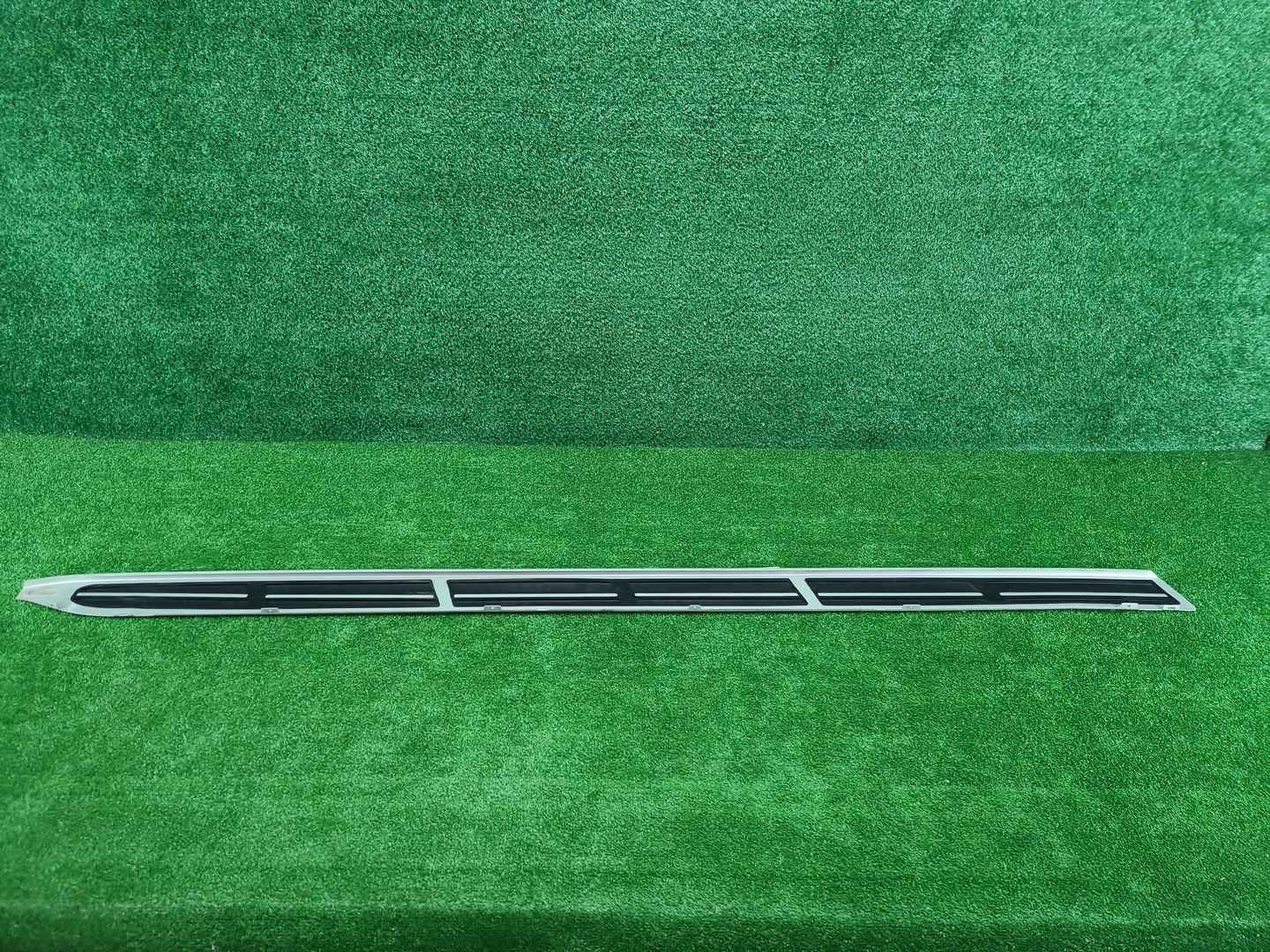 Накладка подножки правая BMW X7 G07 (2019-н.в.)