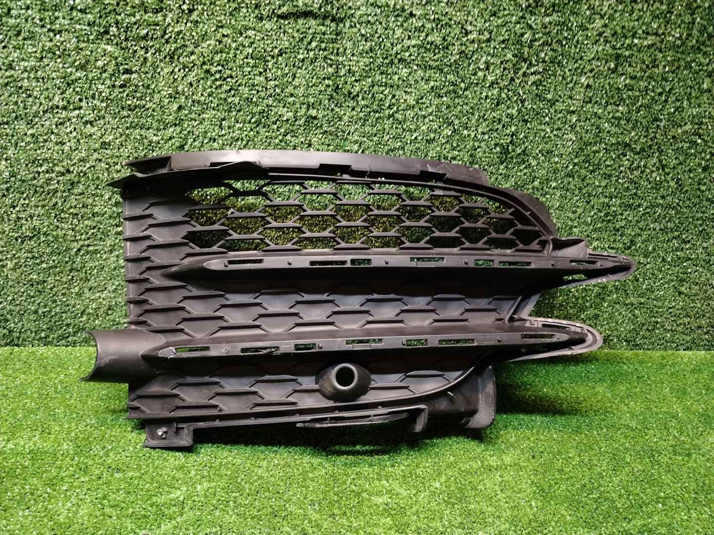 Решетка перед. бампера Mercedes GLS x167 19-25 AMG