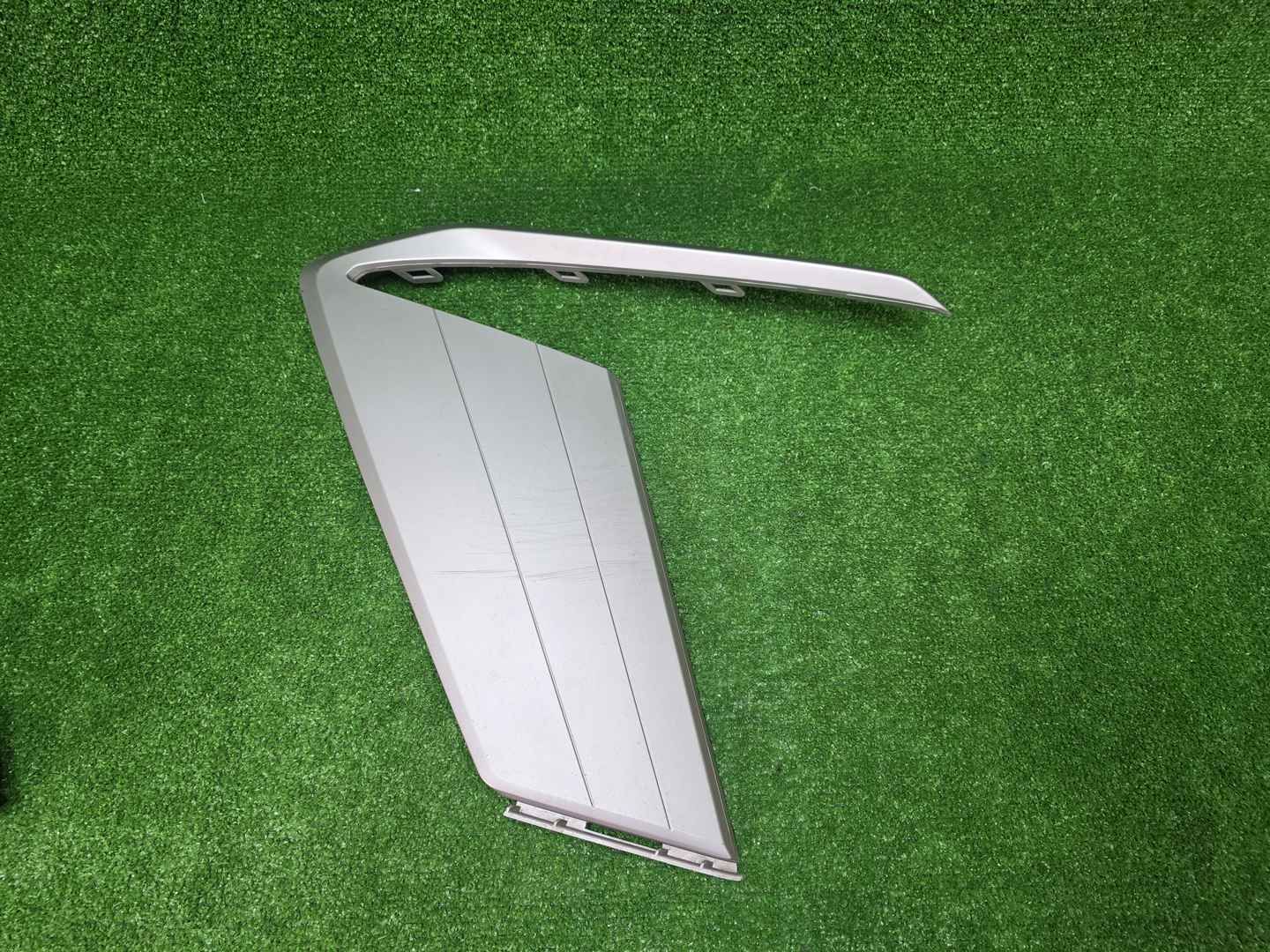 Накладка переднего бампера Geely Coolray (23-нв)