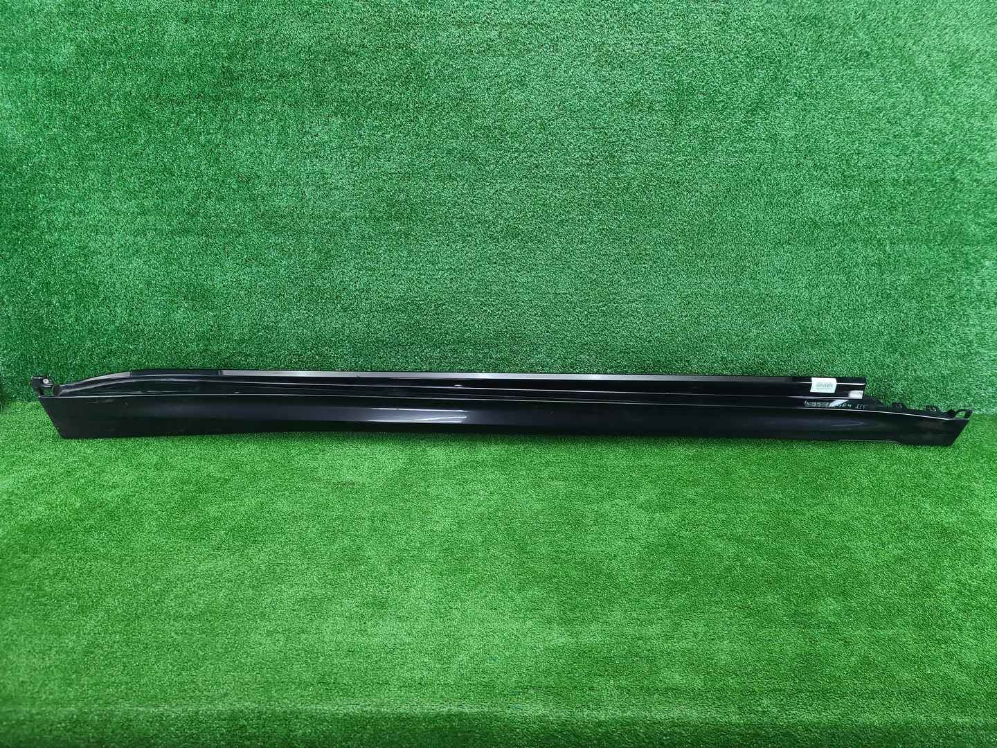 Накладка порога правая BMW X7 G07 (19-нв) M-paket