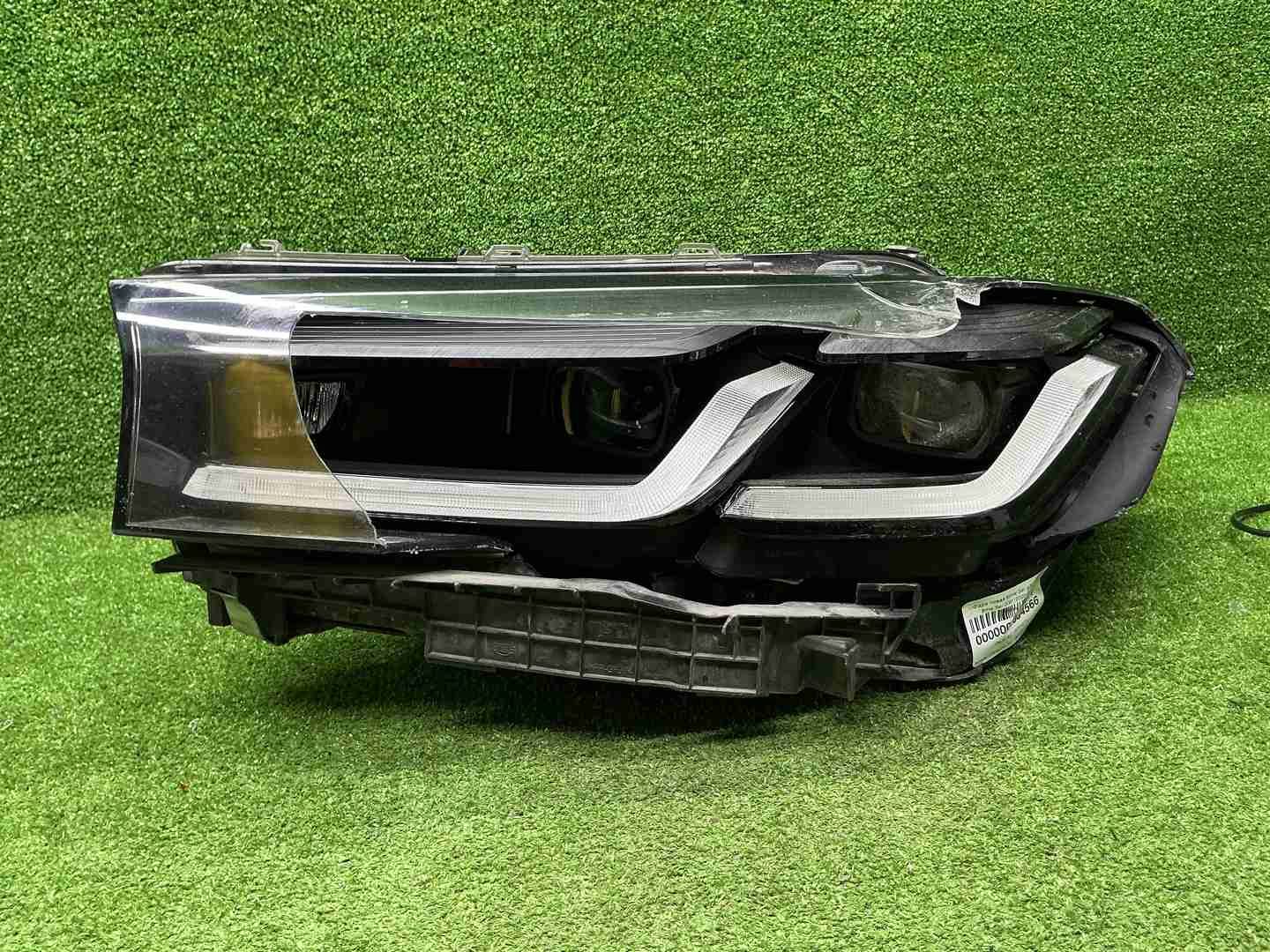 Битая Фара левая BMW 5er G30 (2020-2023) LED