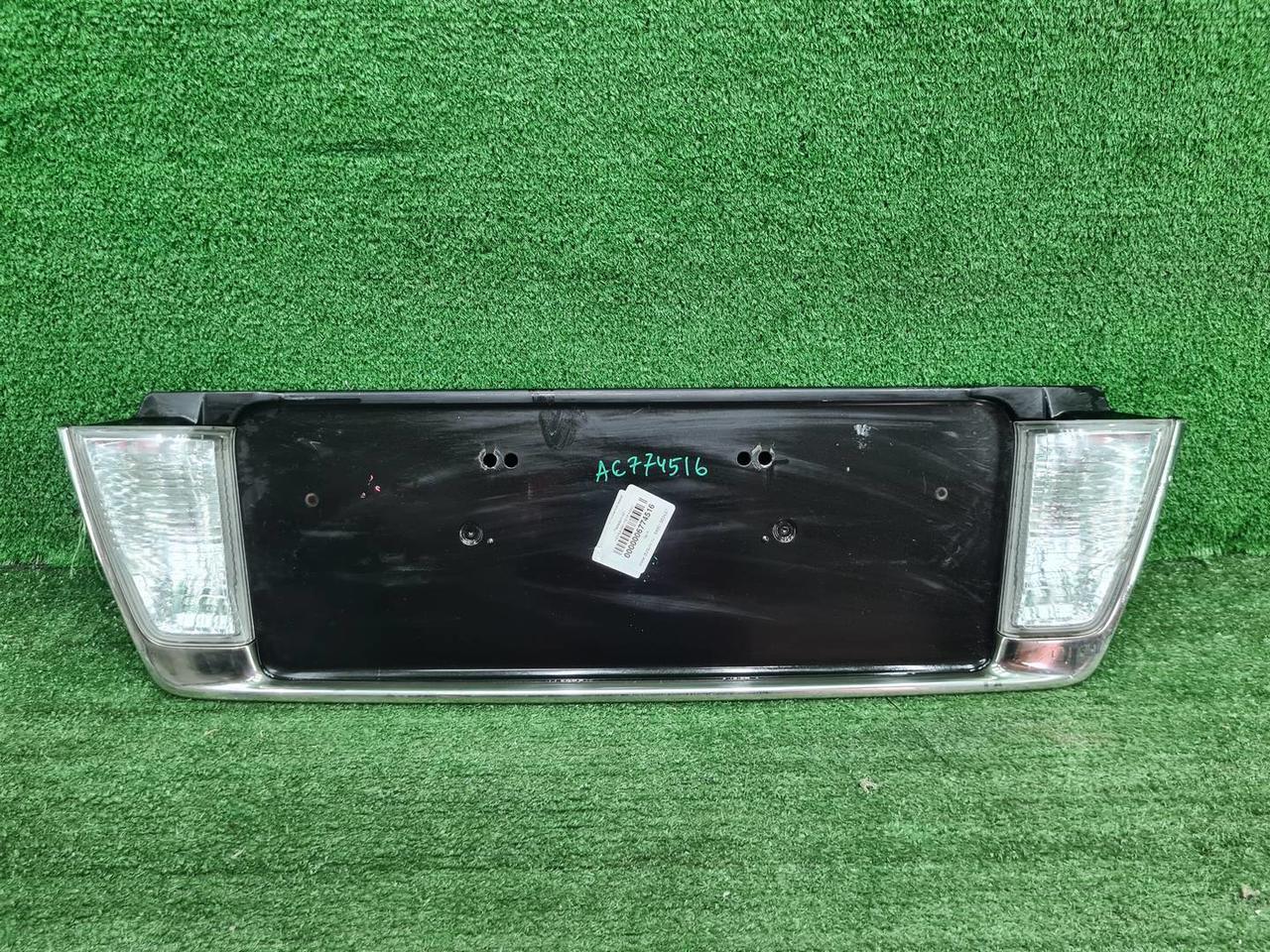 Накладка крышки багажника Lexus LX 3 (2007-2015)