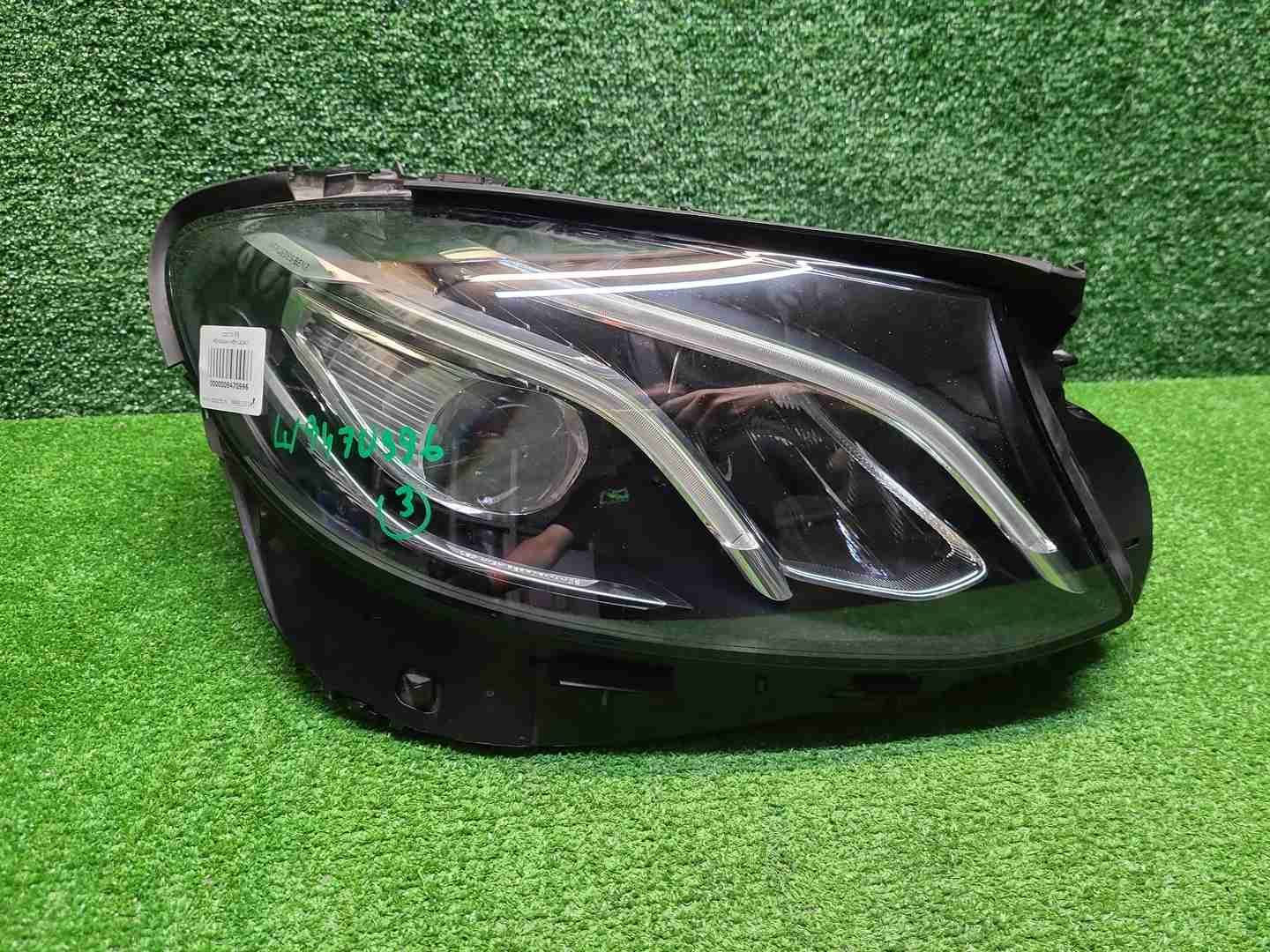Фара правая Mercedes E W213 (2016-2021) LED