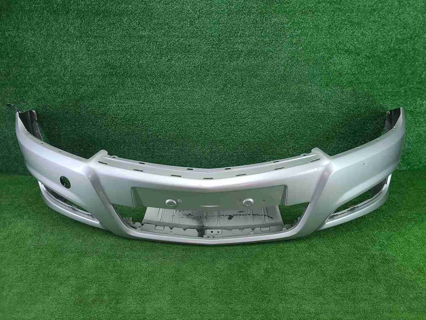 Бампер передний Opel Astra H (2006-2014)