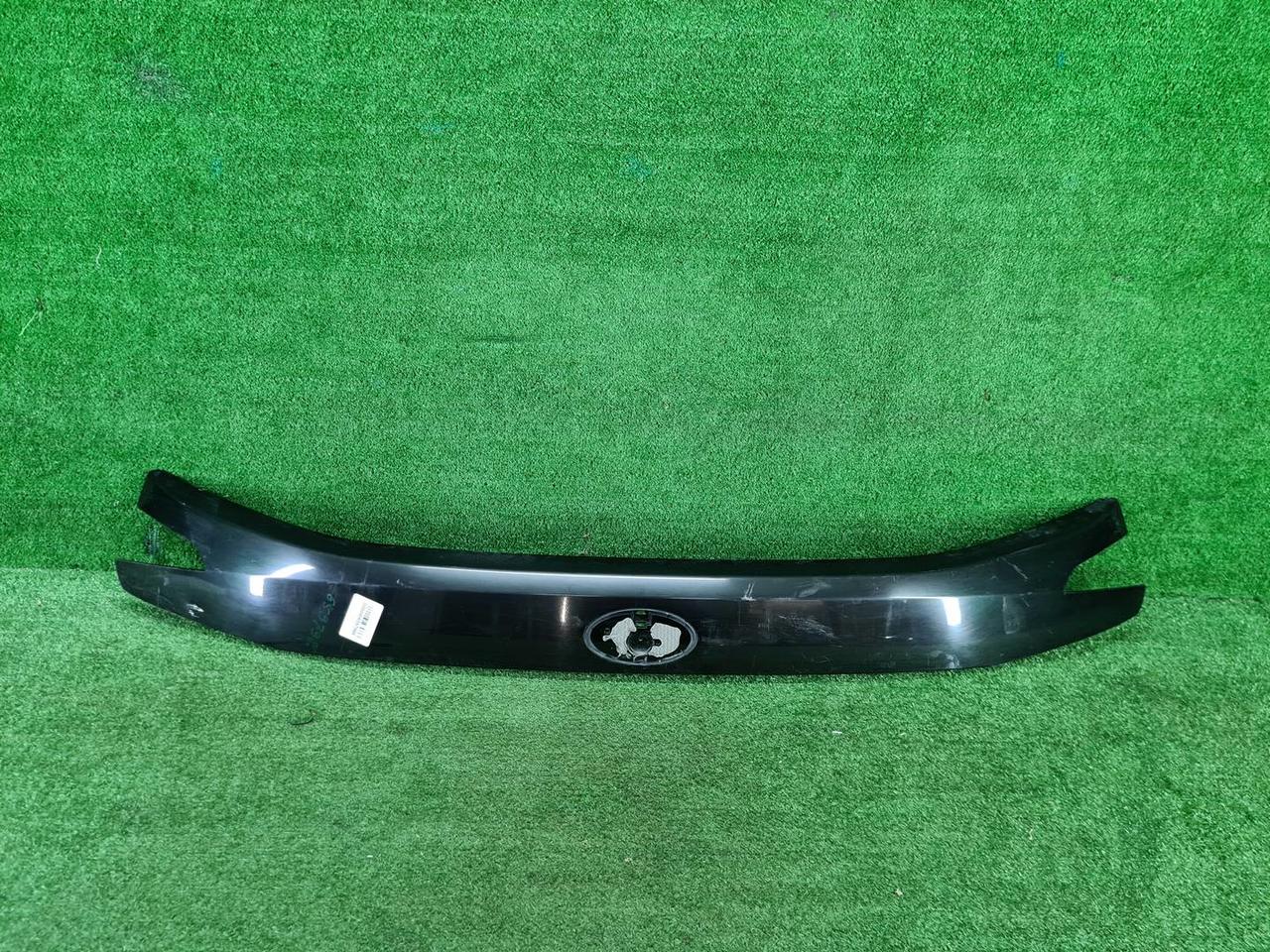 Накладка крышки багаж. Subaru Forester 5 SK 18-нв