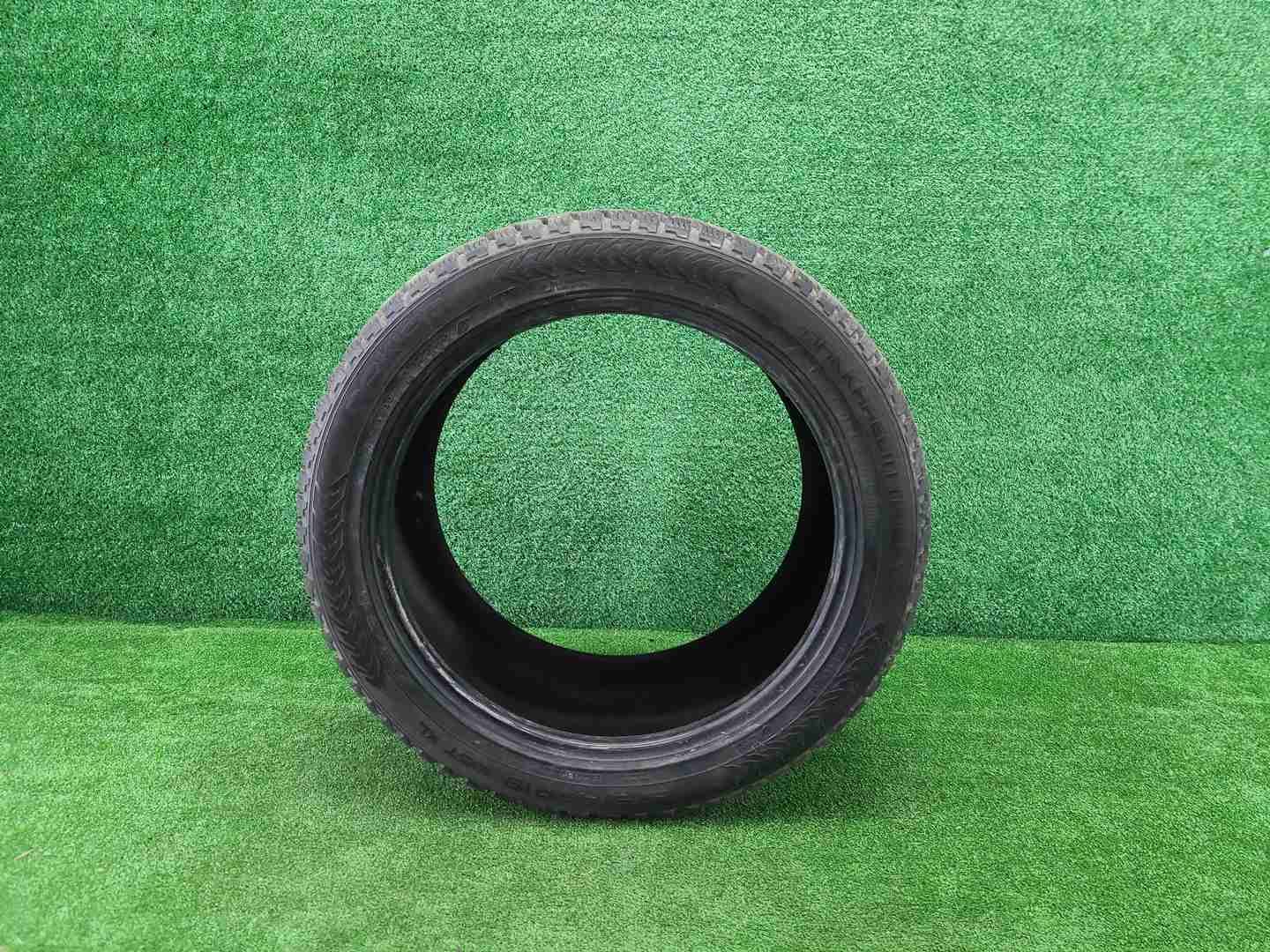 Шина 275/40 R19 105T Nokian Hakkapeliitta 8
