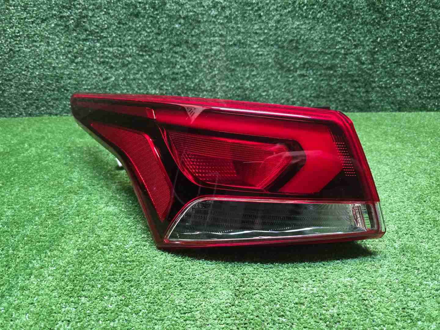 Фонарь левый внешний Hyundai Solaris 2 (2017-2020) LED