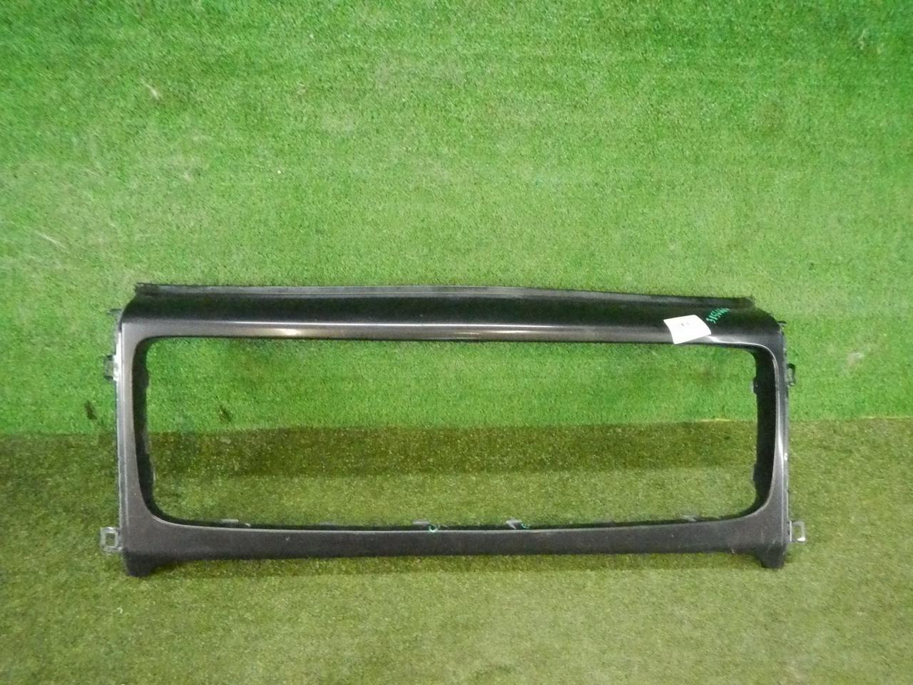 Накладка решетки радиатора Mercedes G W463 (2018-н.в.)