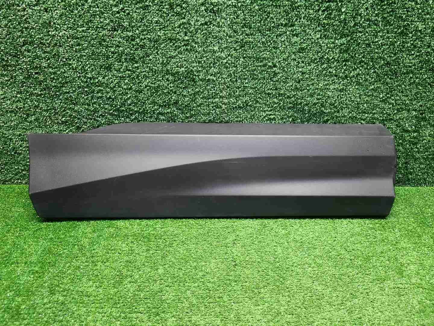 Накладка двери задняя правая Geely Coolray (23-нв)