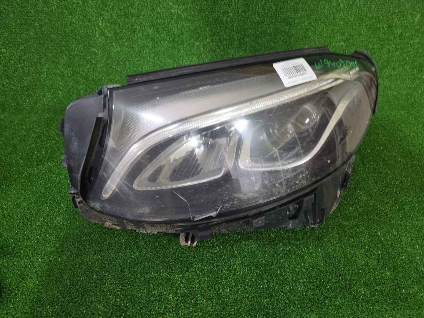Битая Фара левая Mercedes GLC X253 (2015-2019) LED