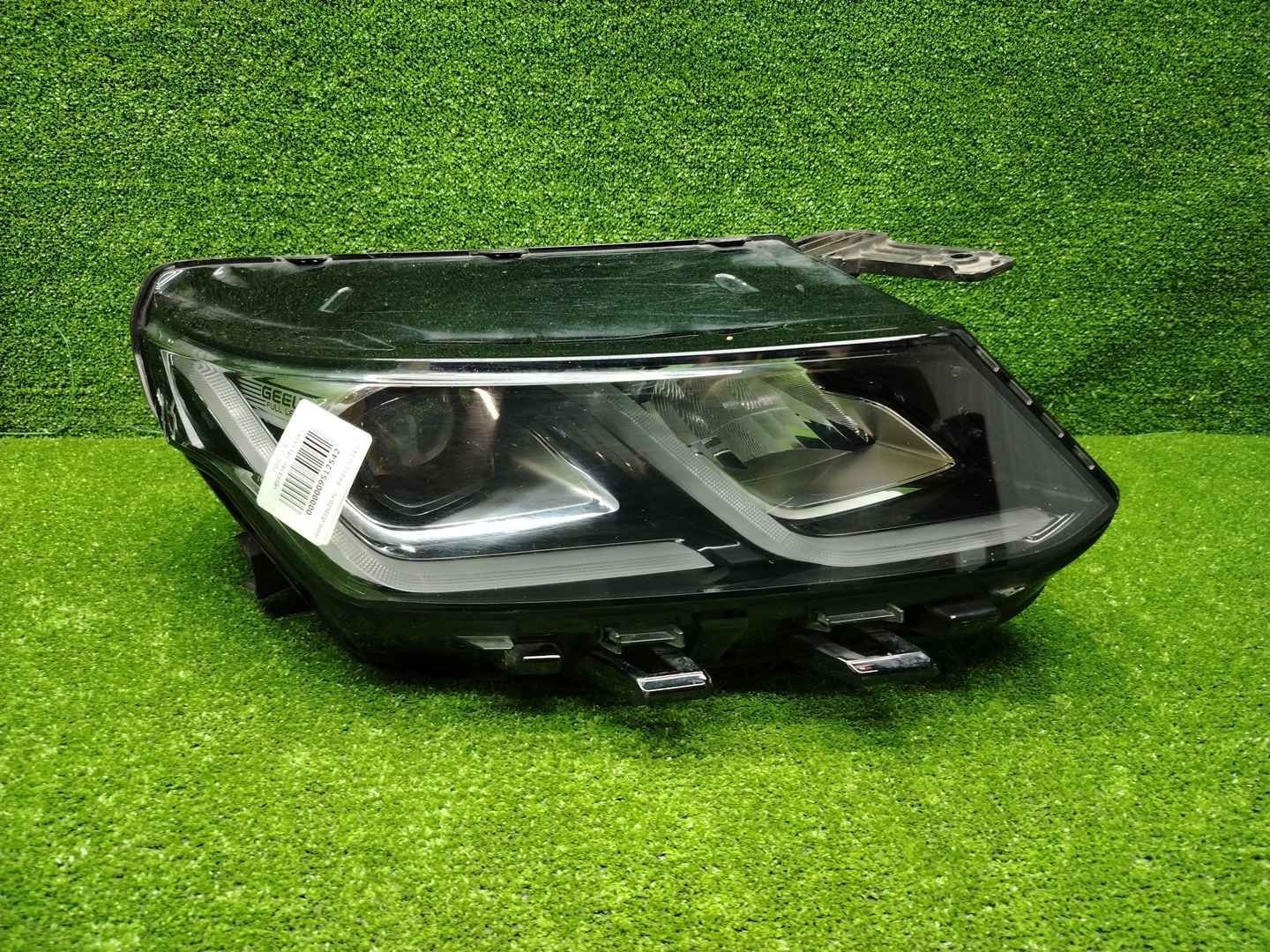 Фара правая Geely Coolray (2019-2024) LED