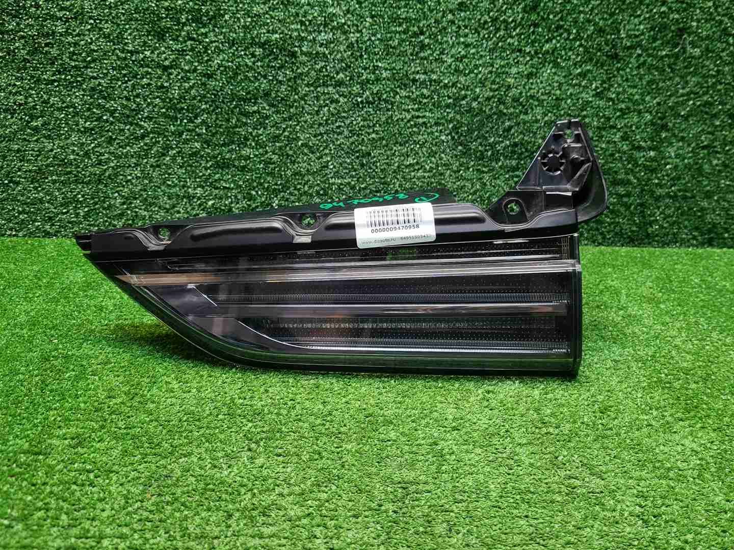 Фонарь правый внутренний Lexus LX 3 (15-23) Black