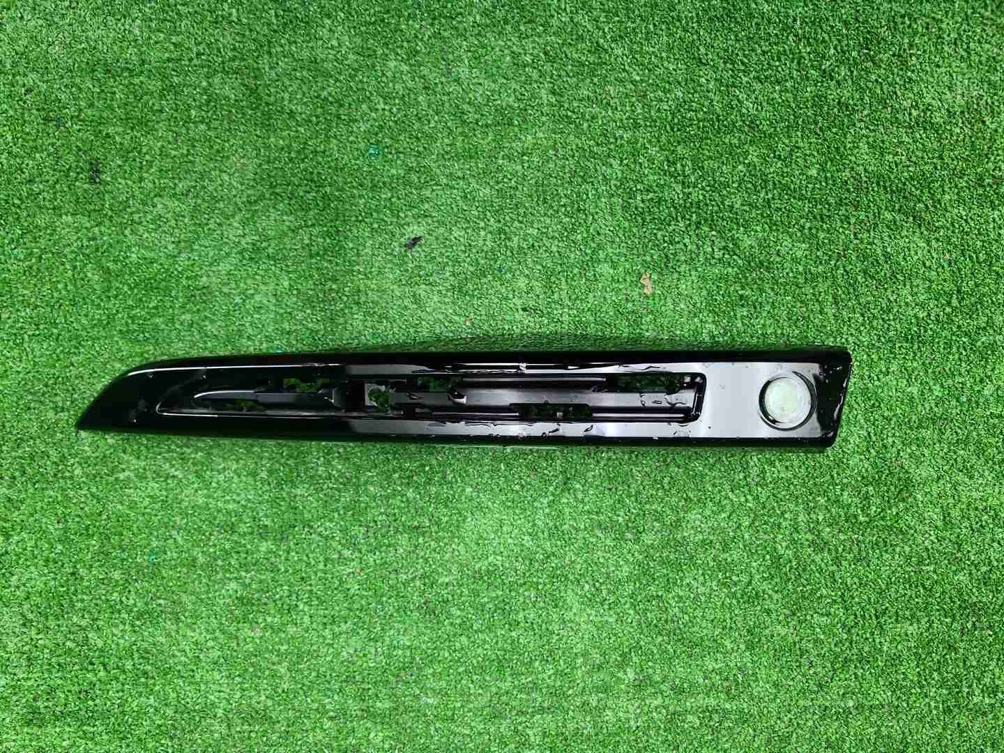 Накладка решетки Range Rover Sport 3 L461 (22-нв)