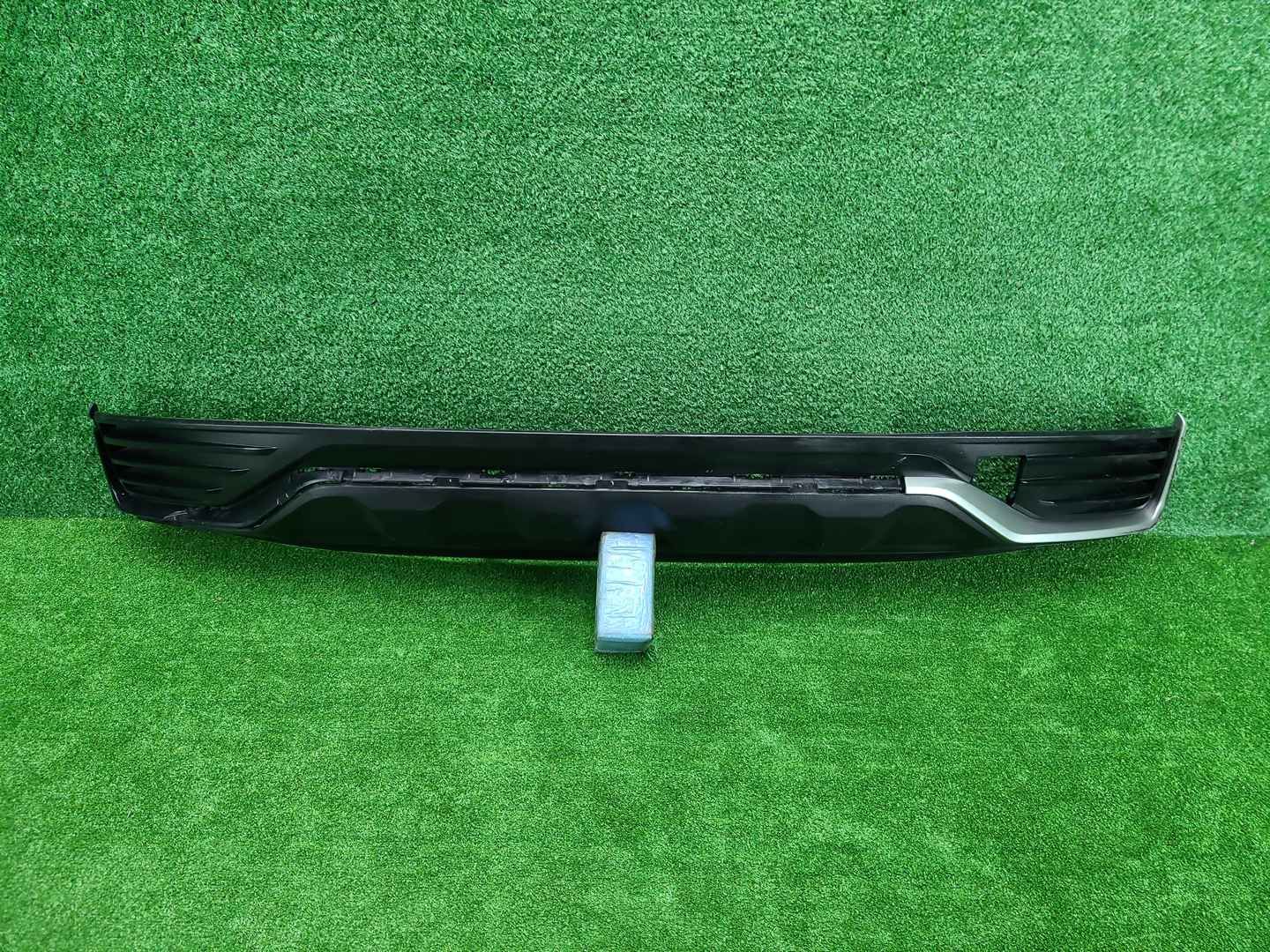 Юбка заднего бампера Geely Monjaro (2021-н.в.)