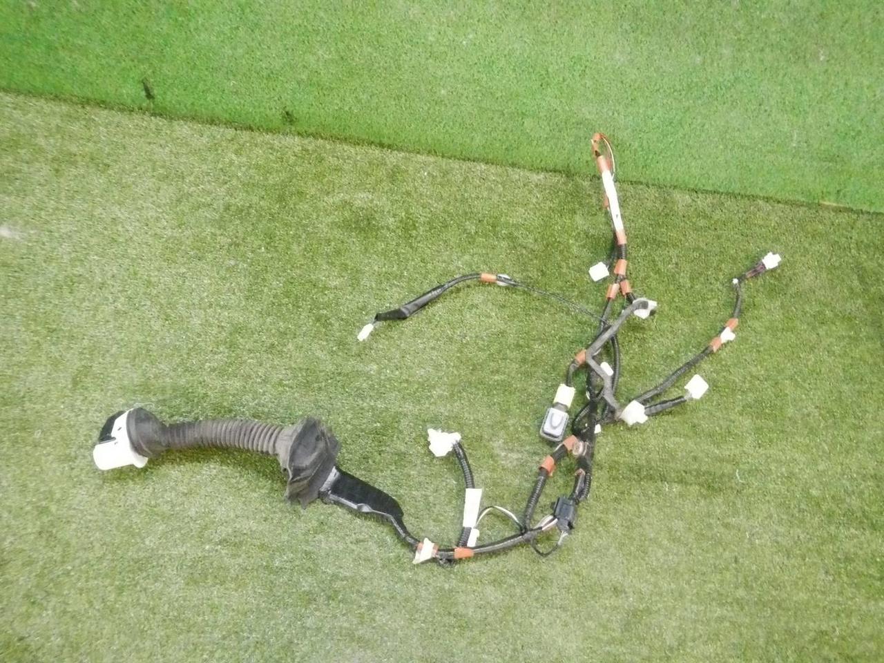 Проводка двери передняя Toyota Camry xv70 (17-21)