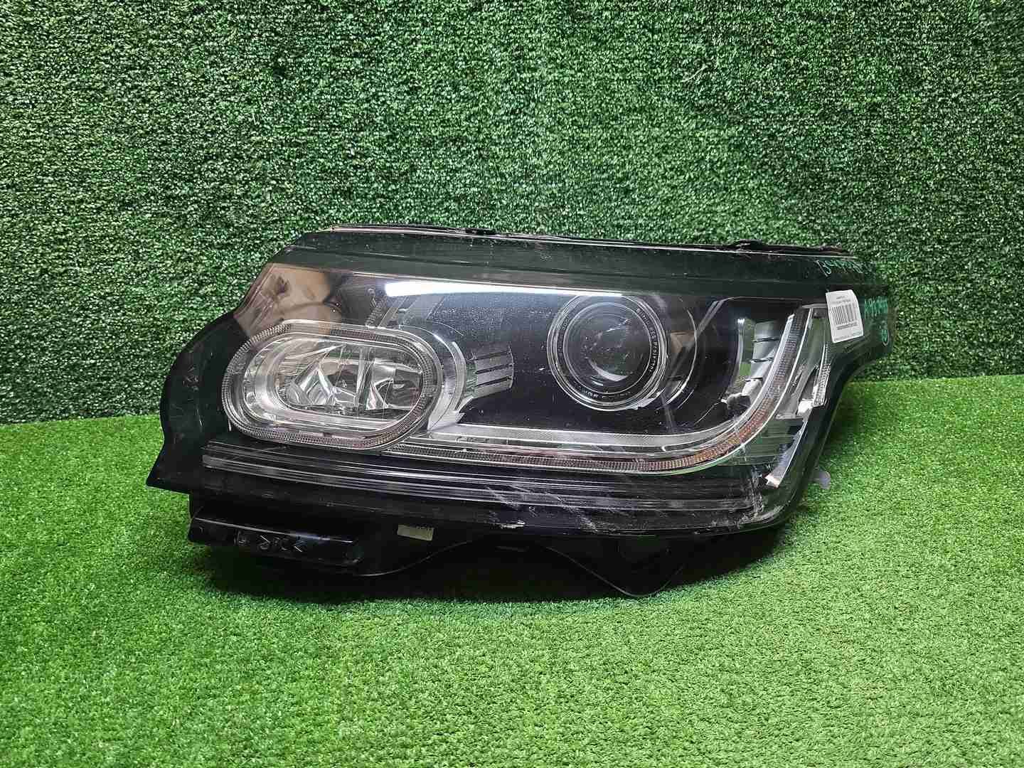 Битая Фара левая Range Rover Vogue 4 (2012-2017) ксенон