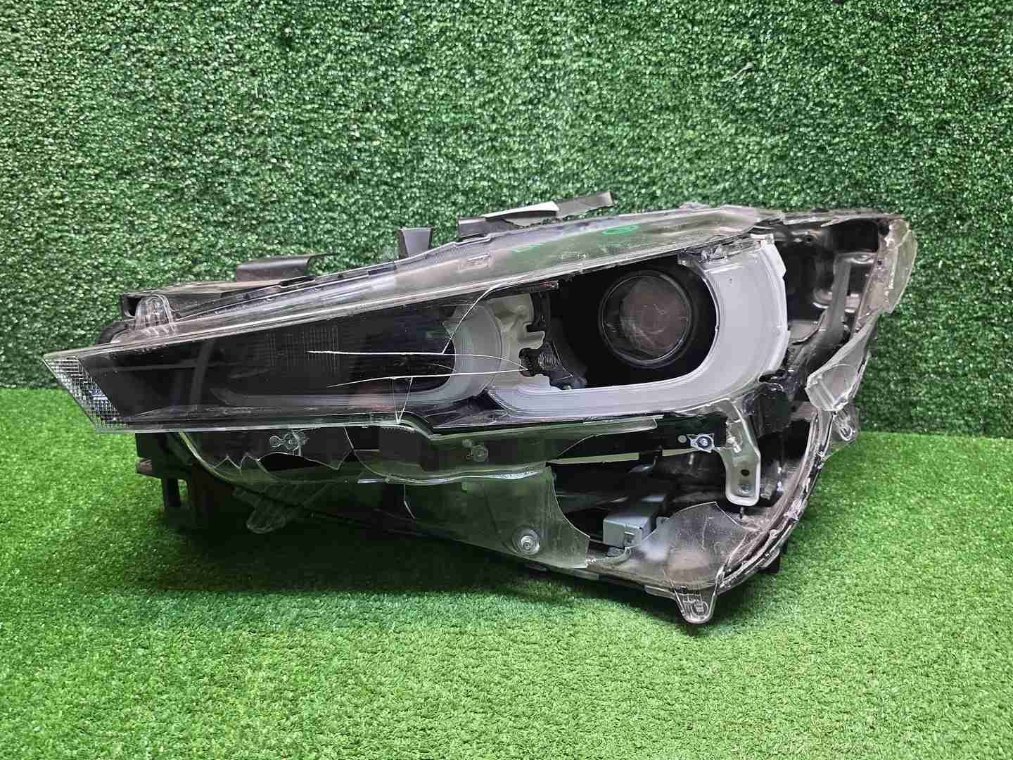 Фара левая Mazda CX-5 2 (2021-н.в.) LED