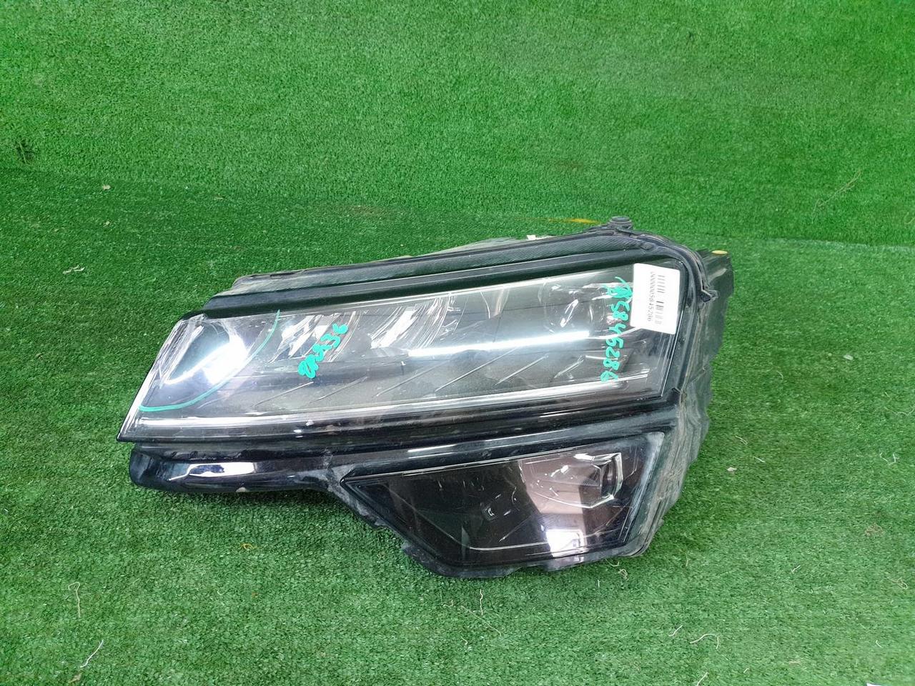 Фара левая Skoda Karoq (2017-2021) LED
