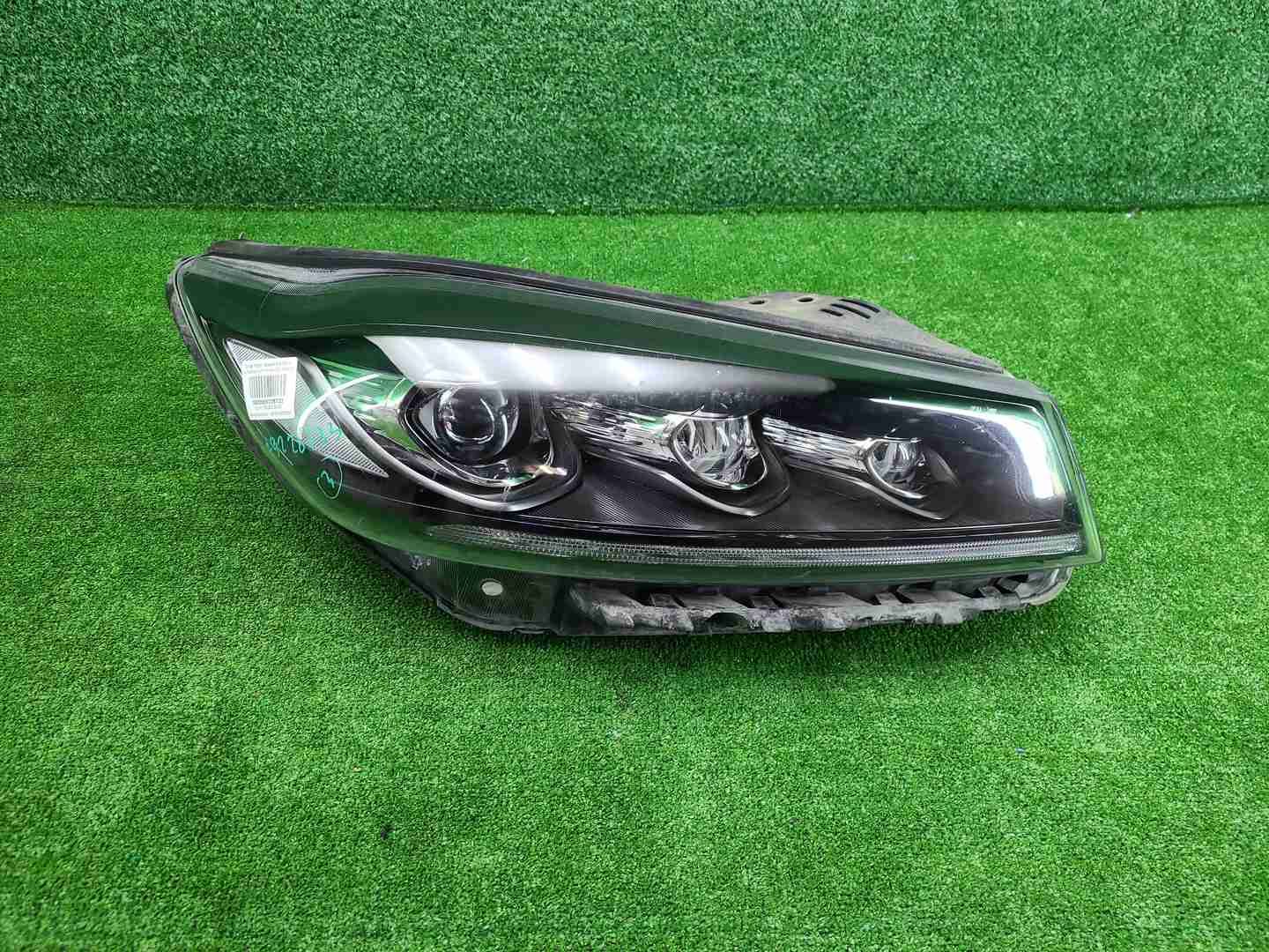 Фара правая Kia Sorento 3 UM Prime (2017-2020) LED