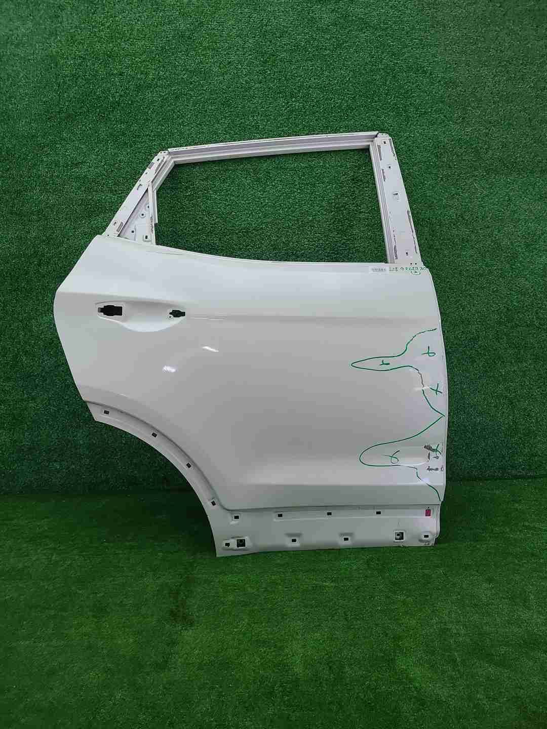 Дверь задняя правая Hyundai Santa Fe 3 DM (12-18)
