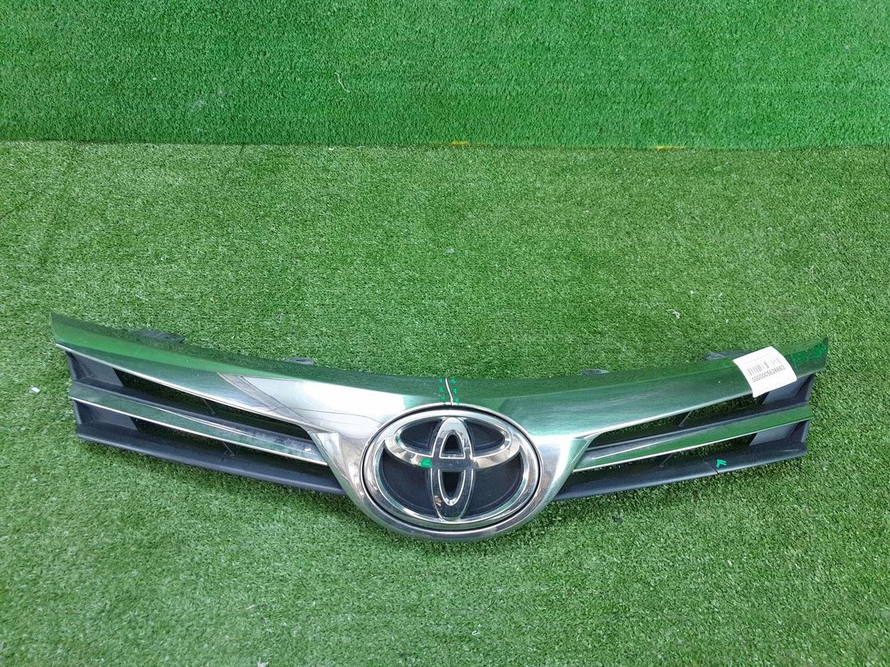 Решетка радиатора Toyota Corolla E160 (2015-2019)