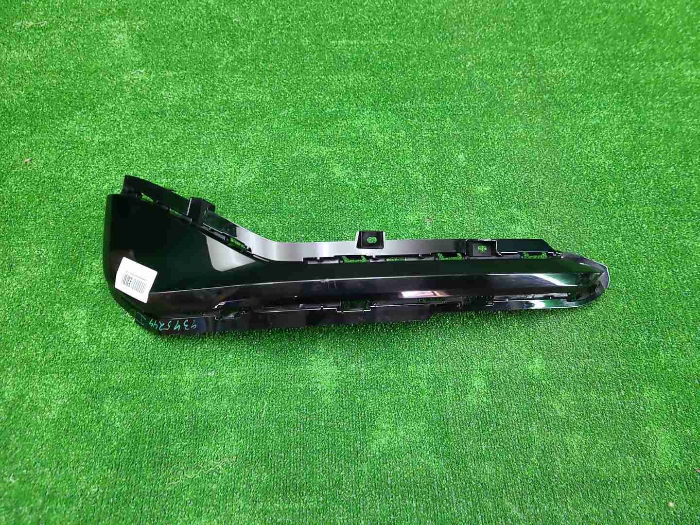 Накладка заднего бампера правая Zeekr 001 (21-24)